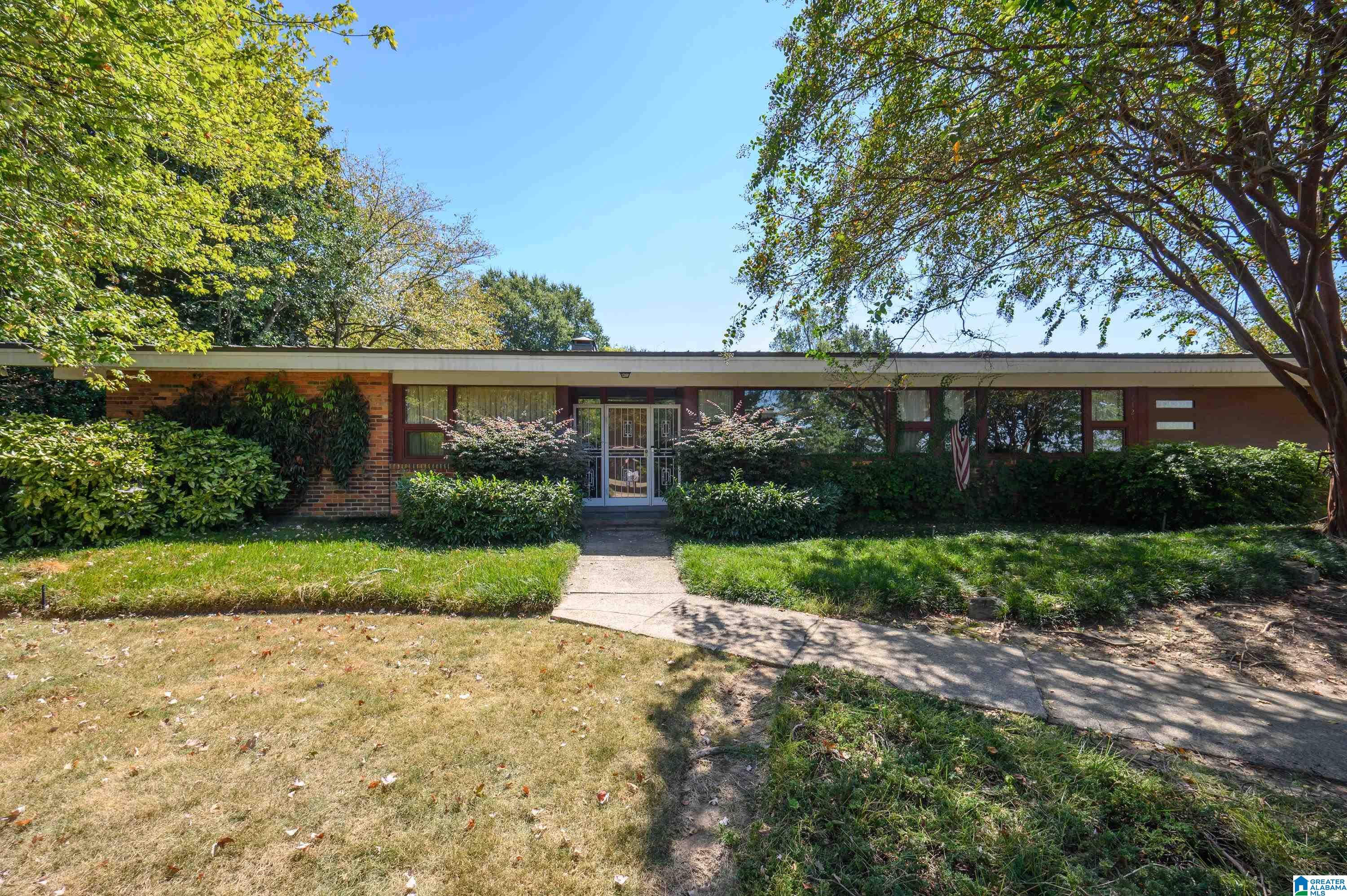 2423 Vestavia Drive — photo