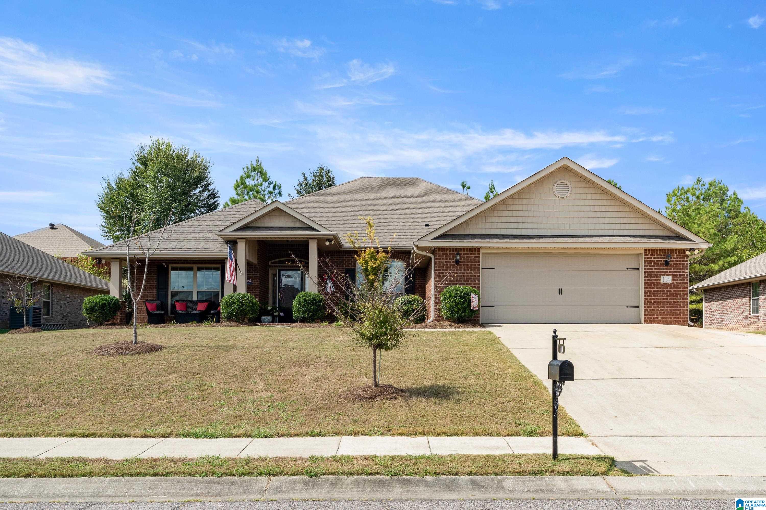 114 Hillcrest Drive — photo