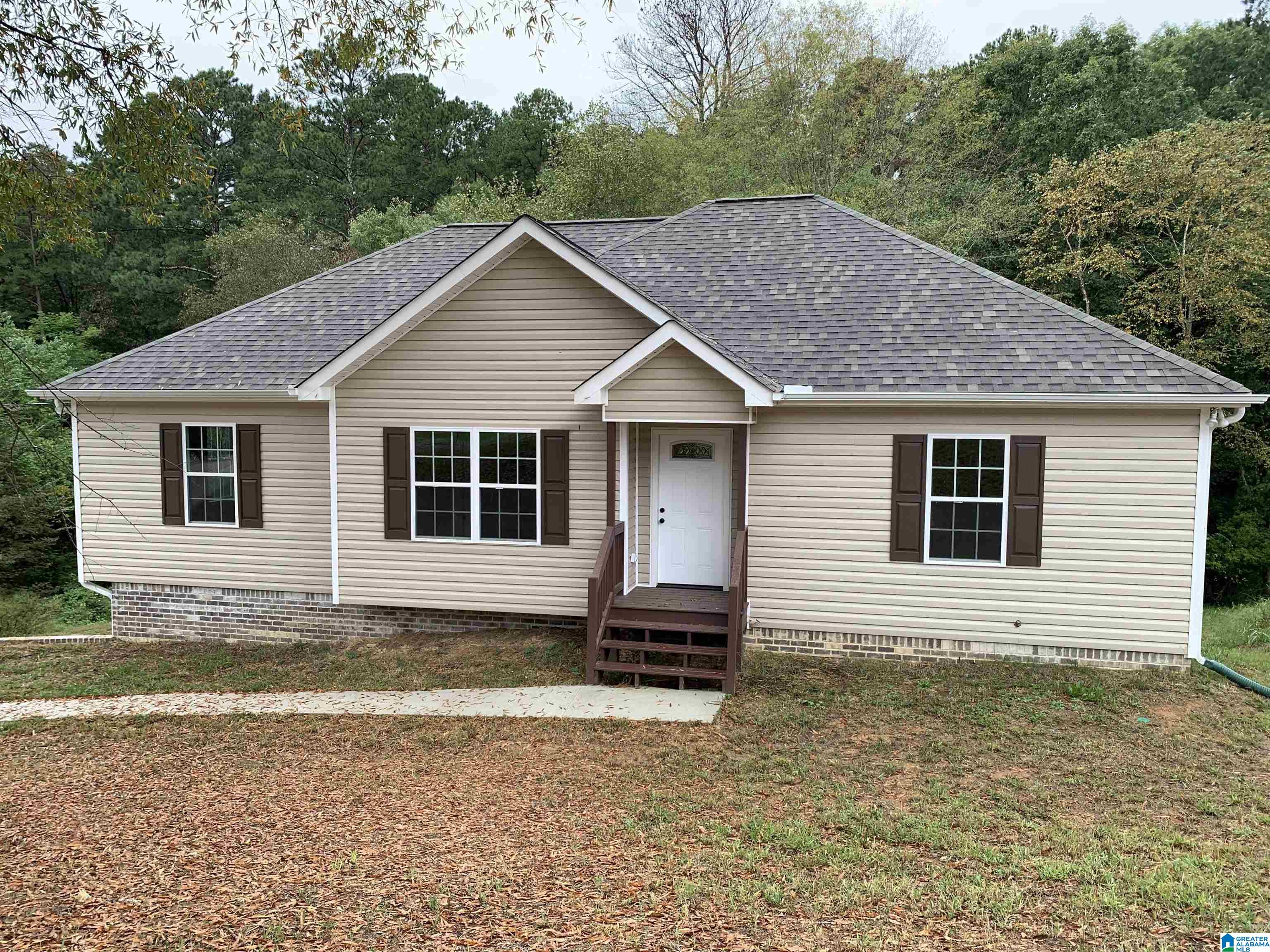 801 Lakeshore Circle — photo
