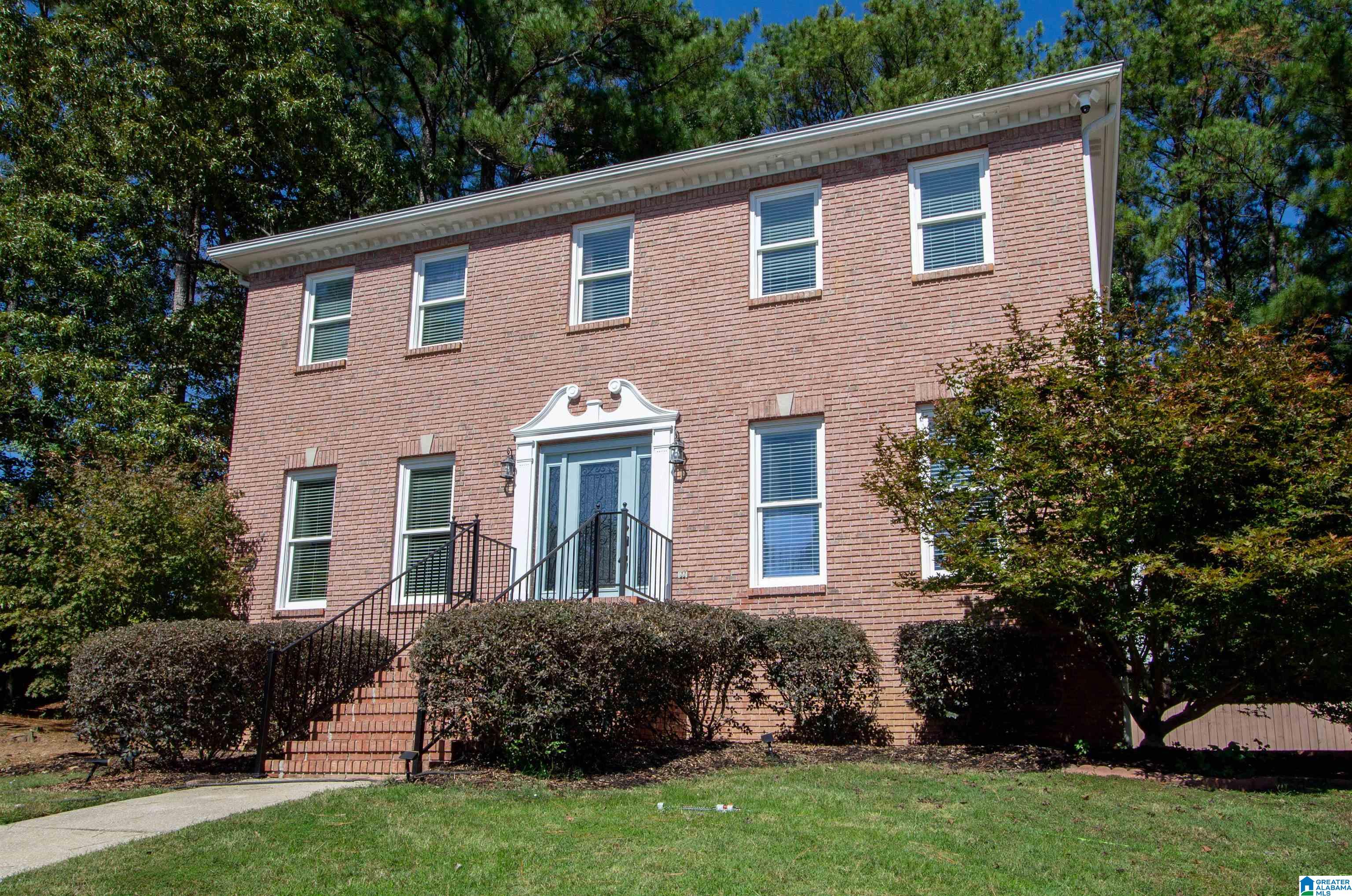 1009 Lake Shore Circle — photo