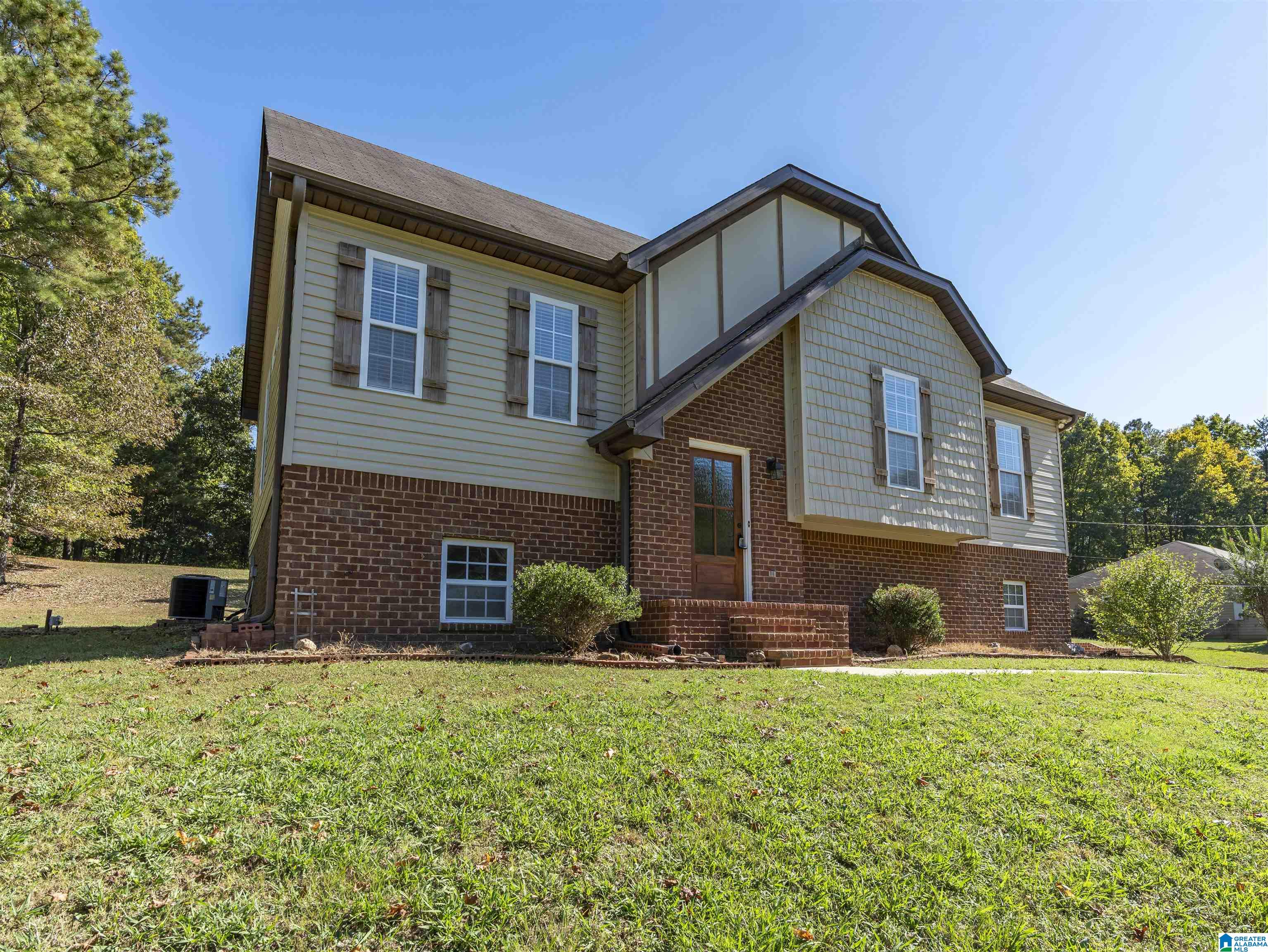 745 Fallview Lane — photo