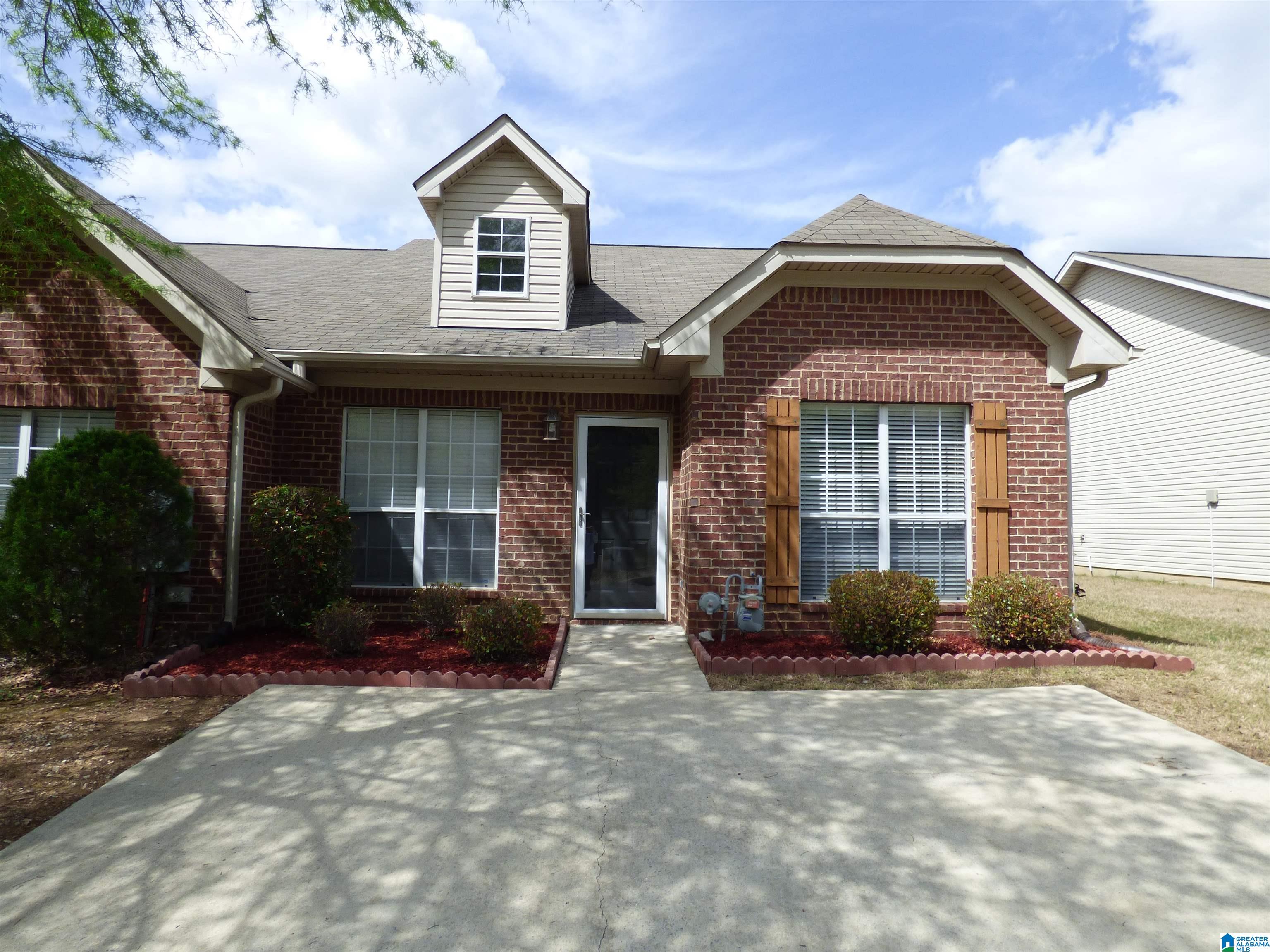 2781 Southwood View — photo