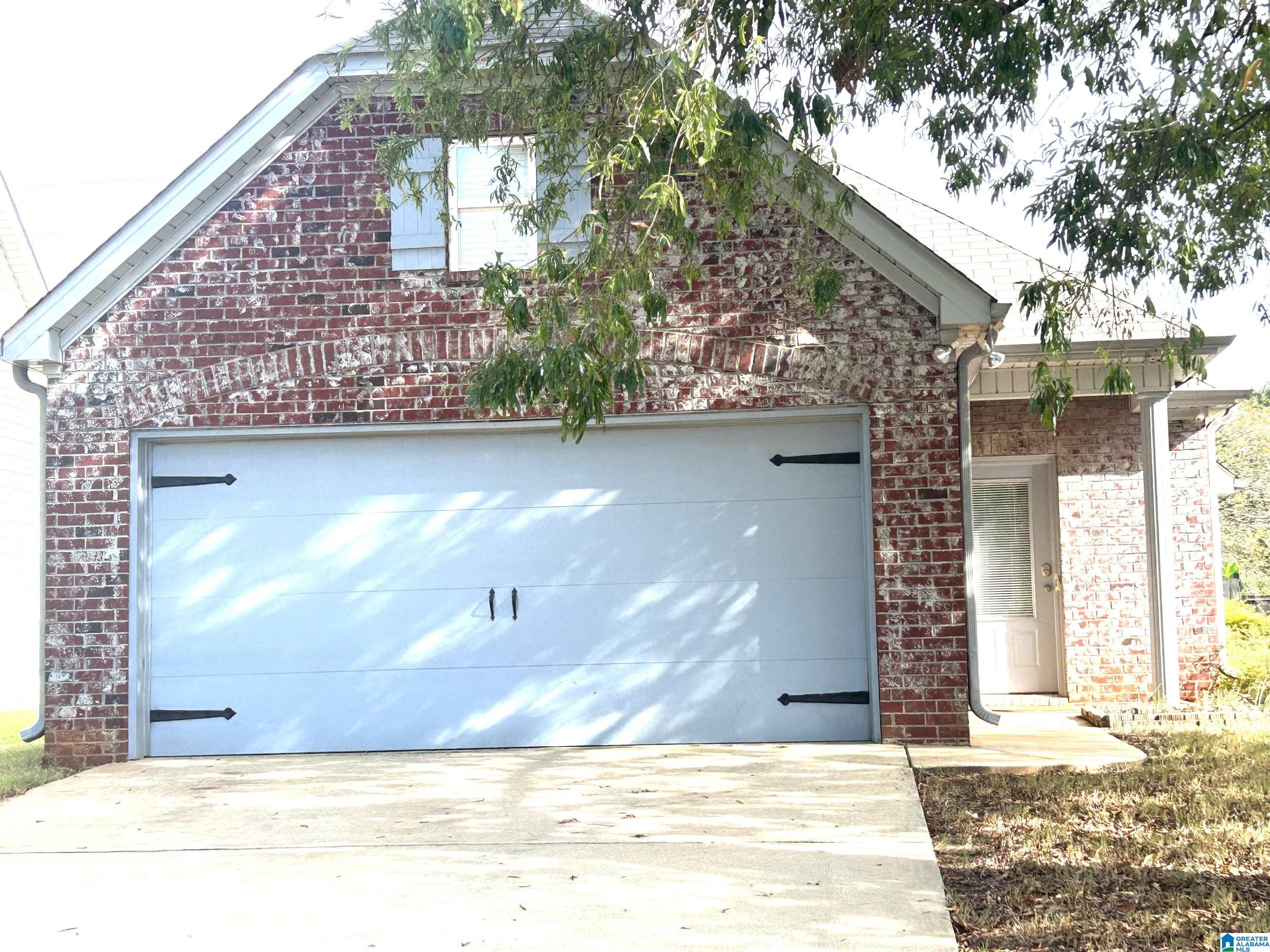5524 Rosser Way — photo