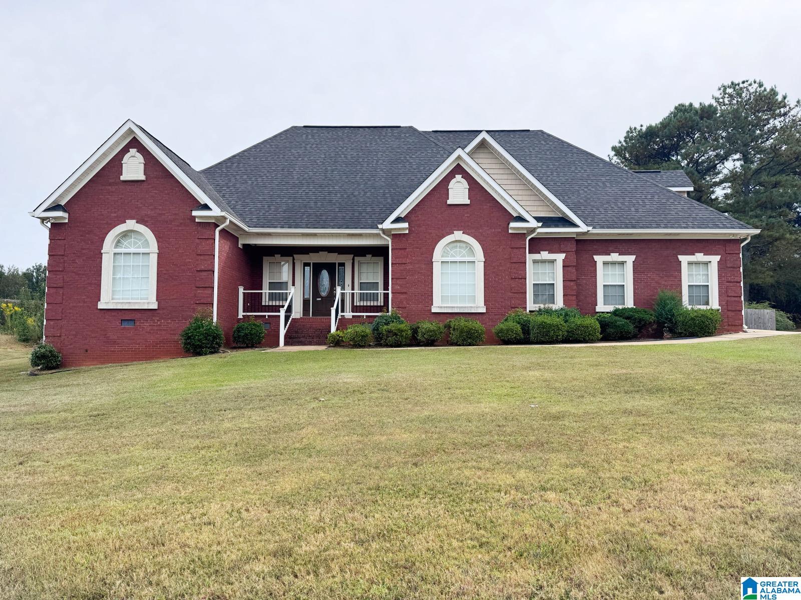 1002 Carrie Court — photo