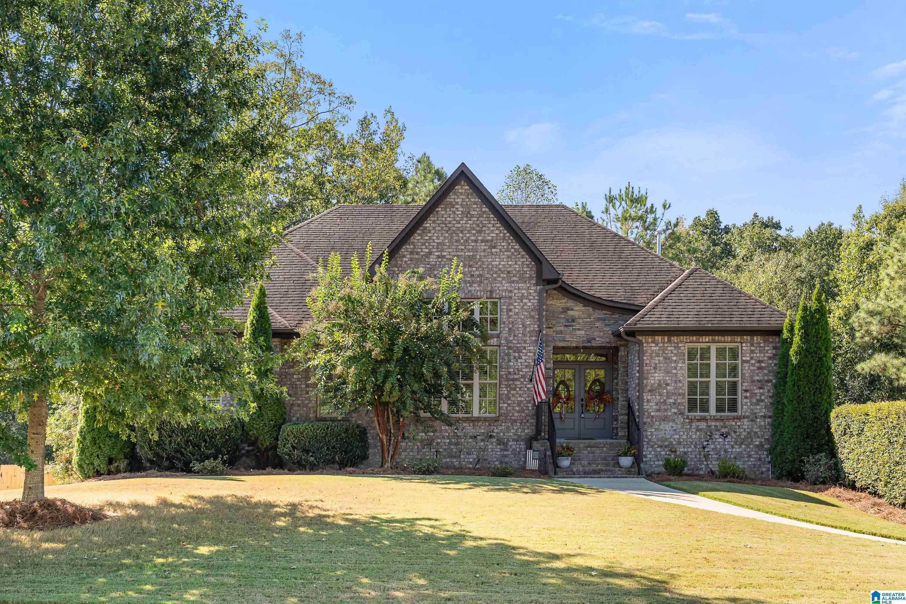 233 Grey Oaks Court — photo