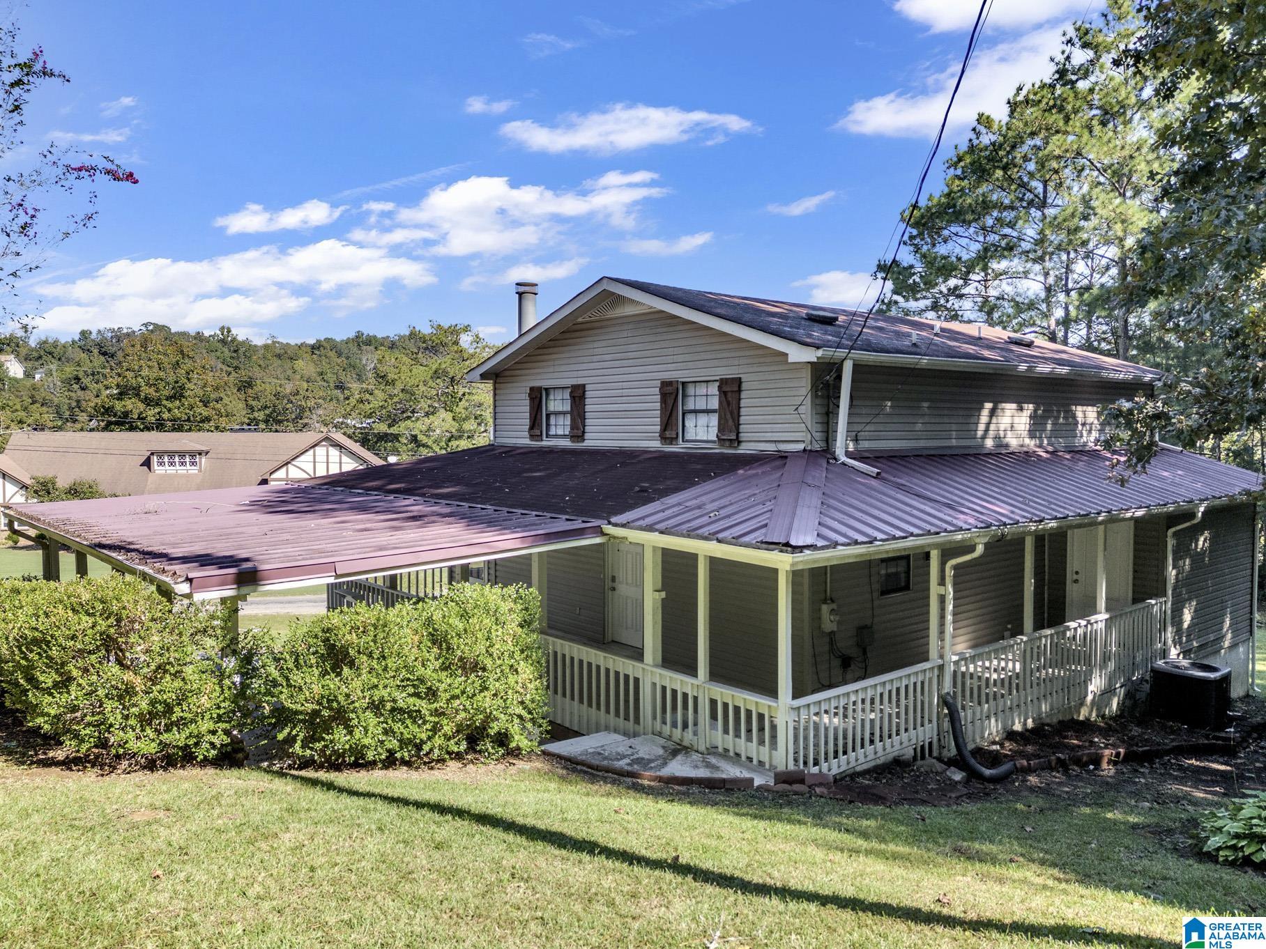 356 Lakeshore Circle — photo