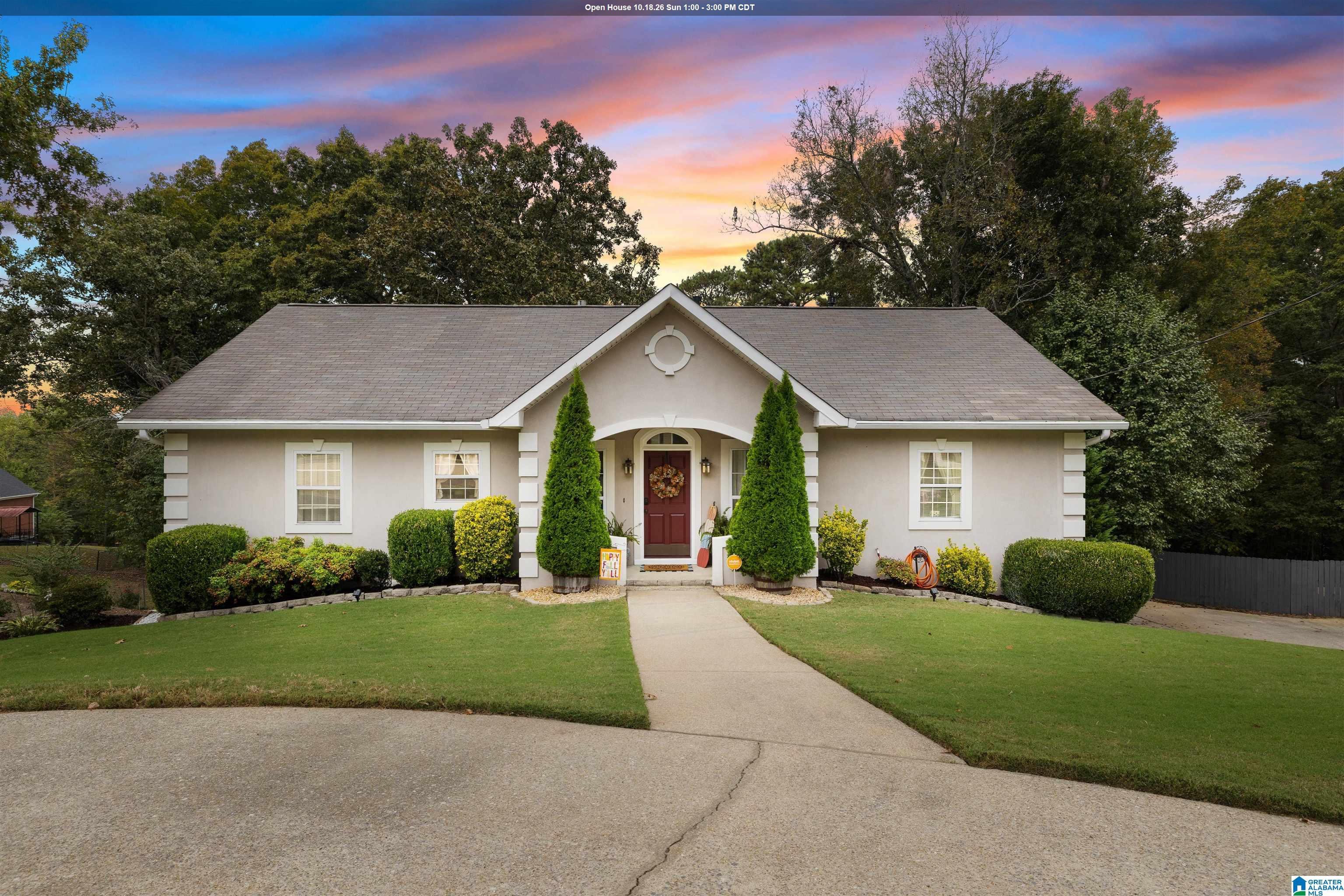 648 Oak Drive — photo