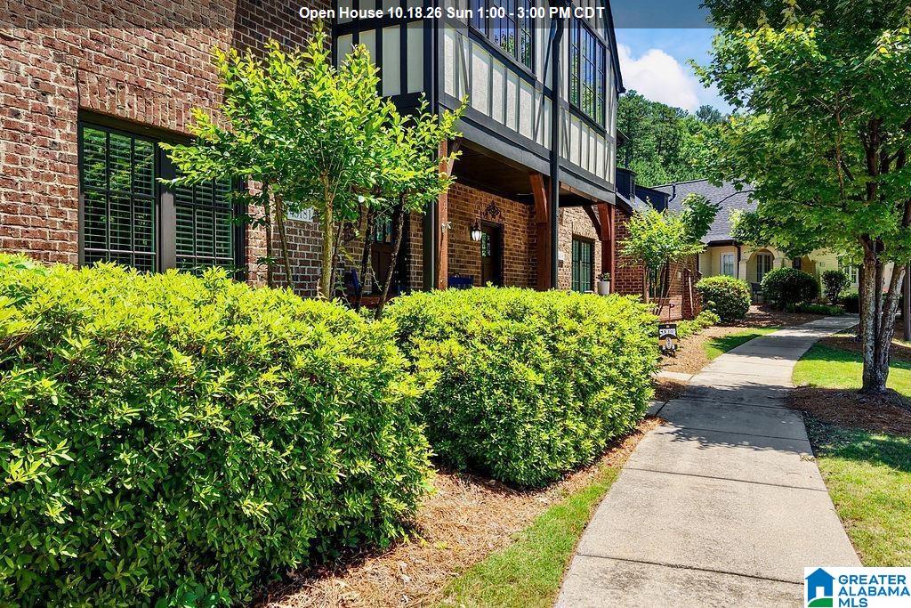 45181 Portobello Road — photo