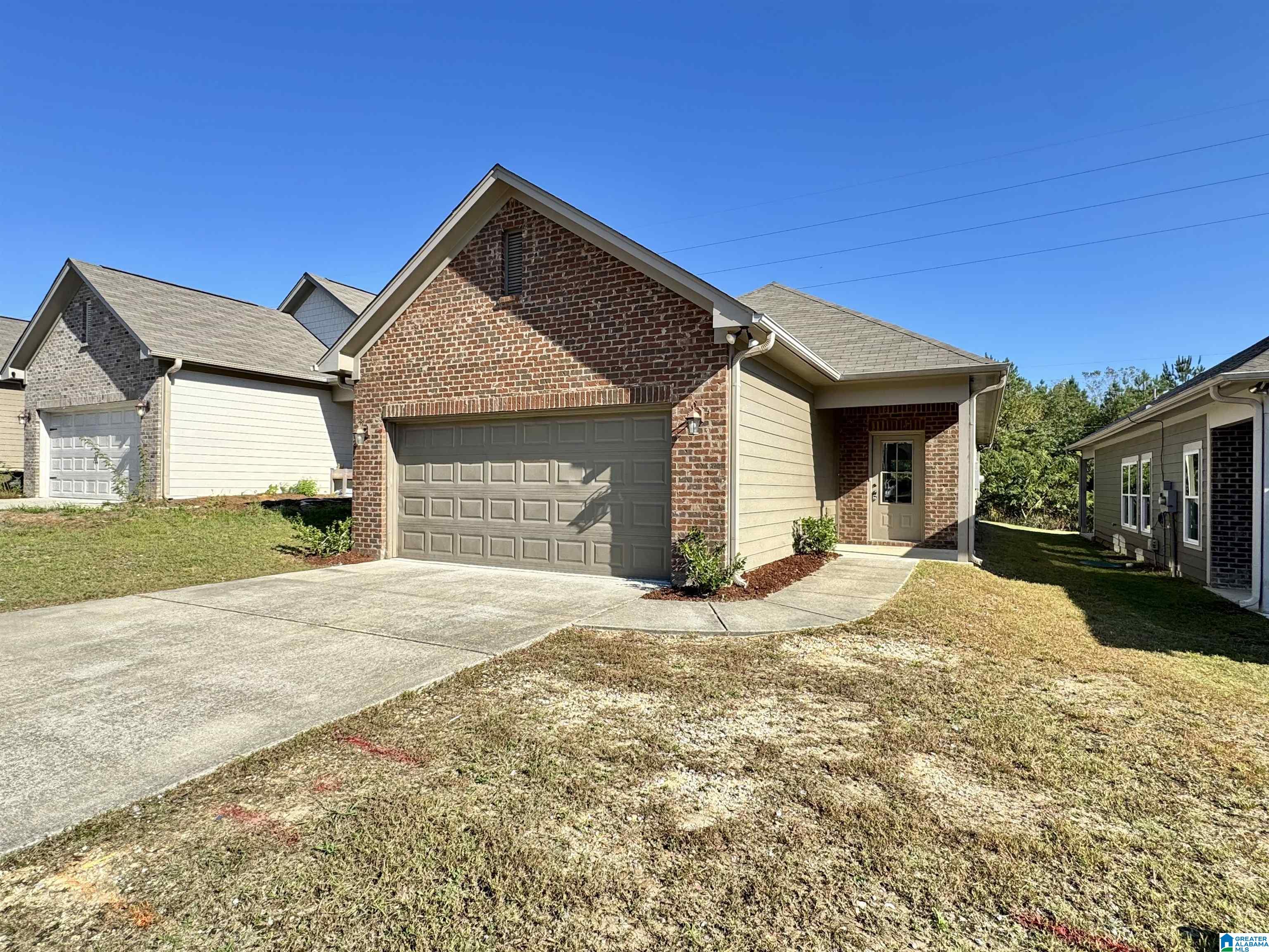 870 Maple Trace — photo