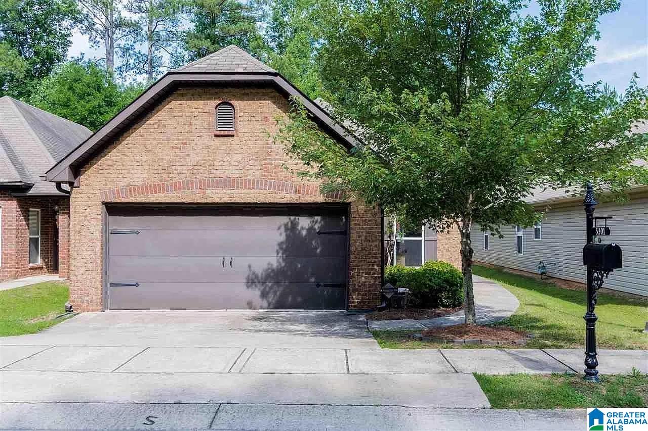 5301 Cottage Circle — photo