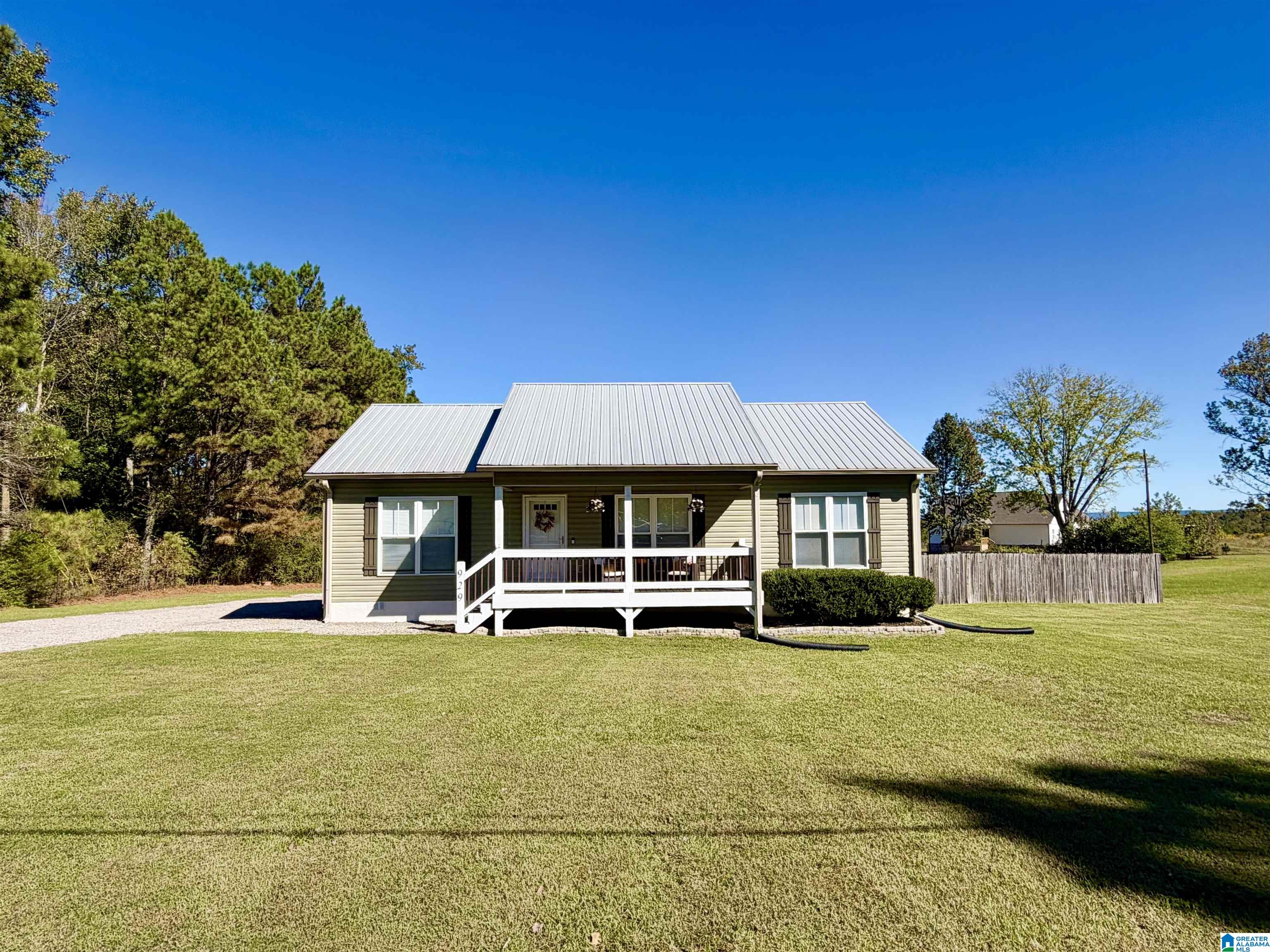 929 Holt Circle — photo