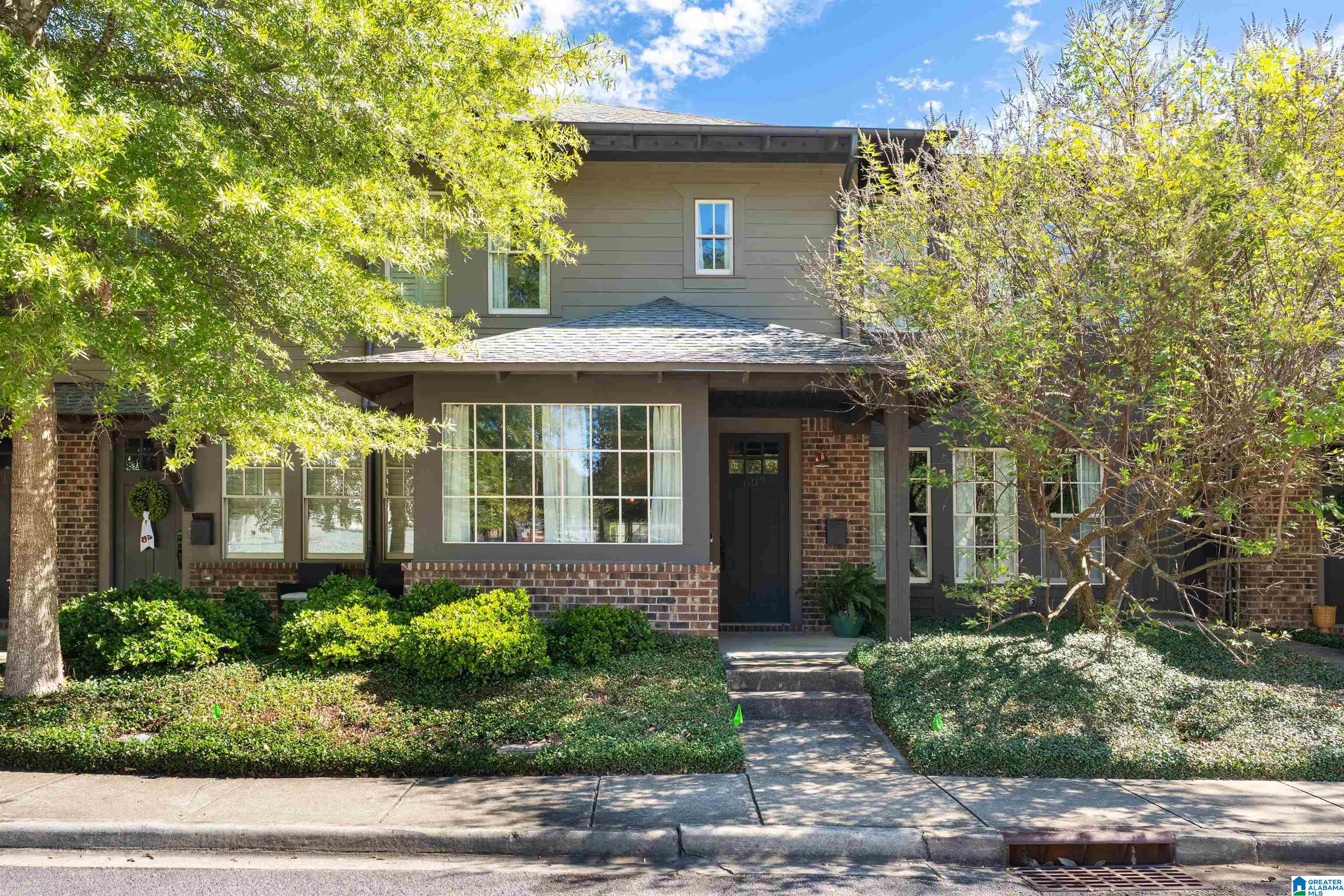 607 Rumble Avenue — photo