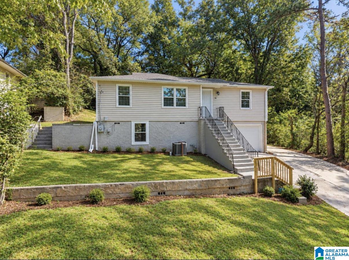 1353 5th Place — photo