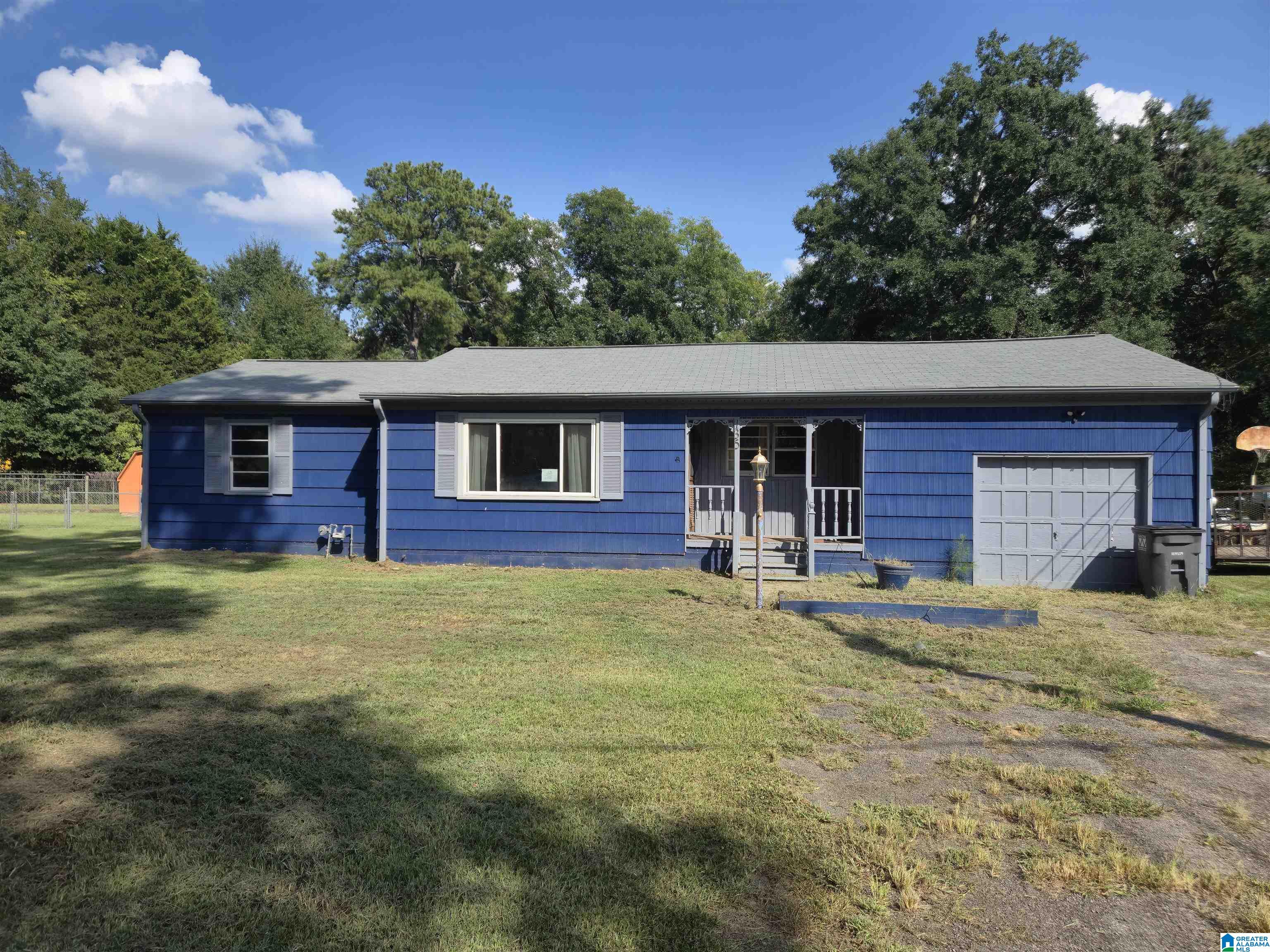 135 Winston Court — photo