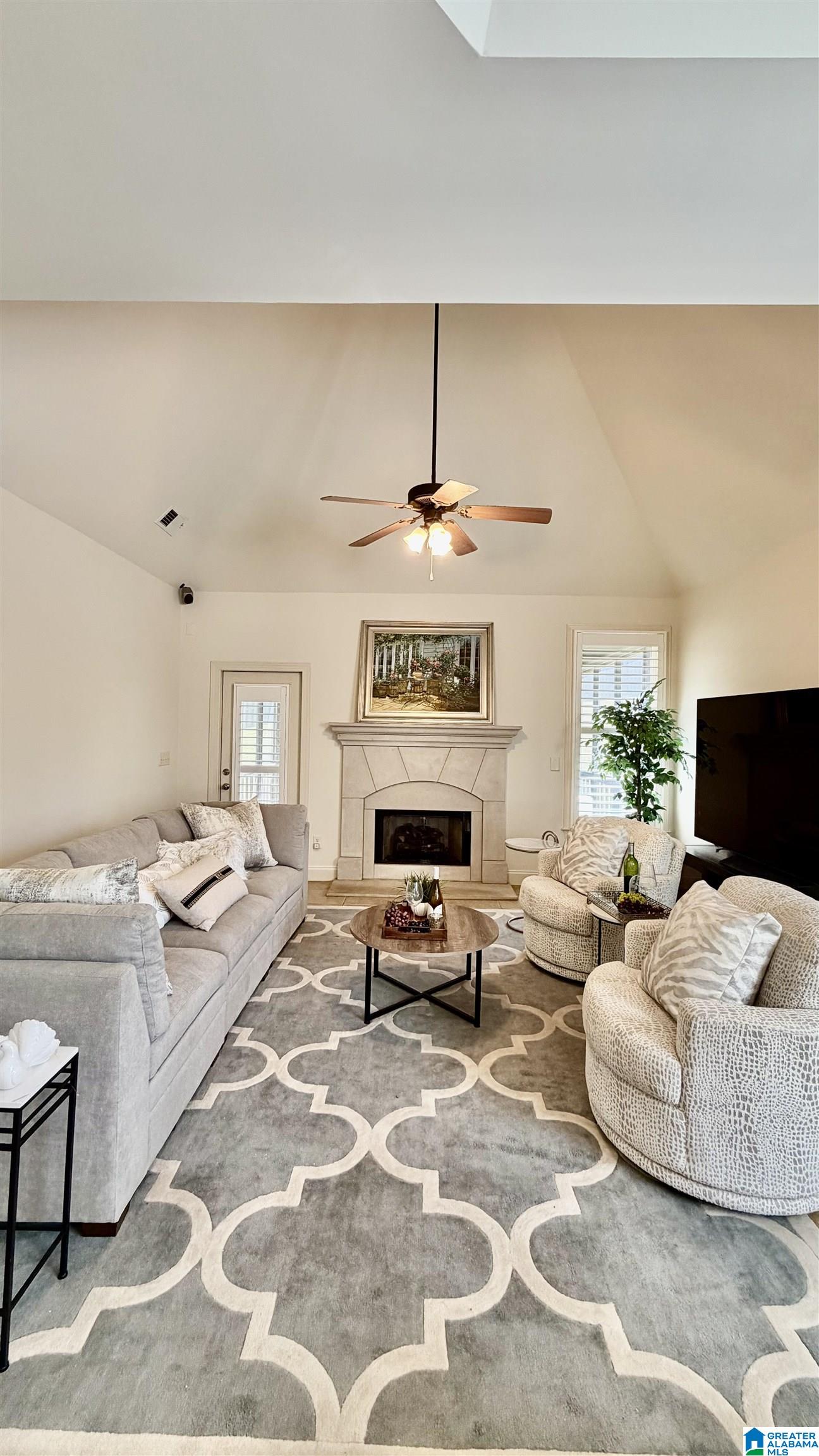 1404 Greystone Parc Lane — photo