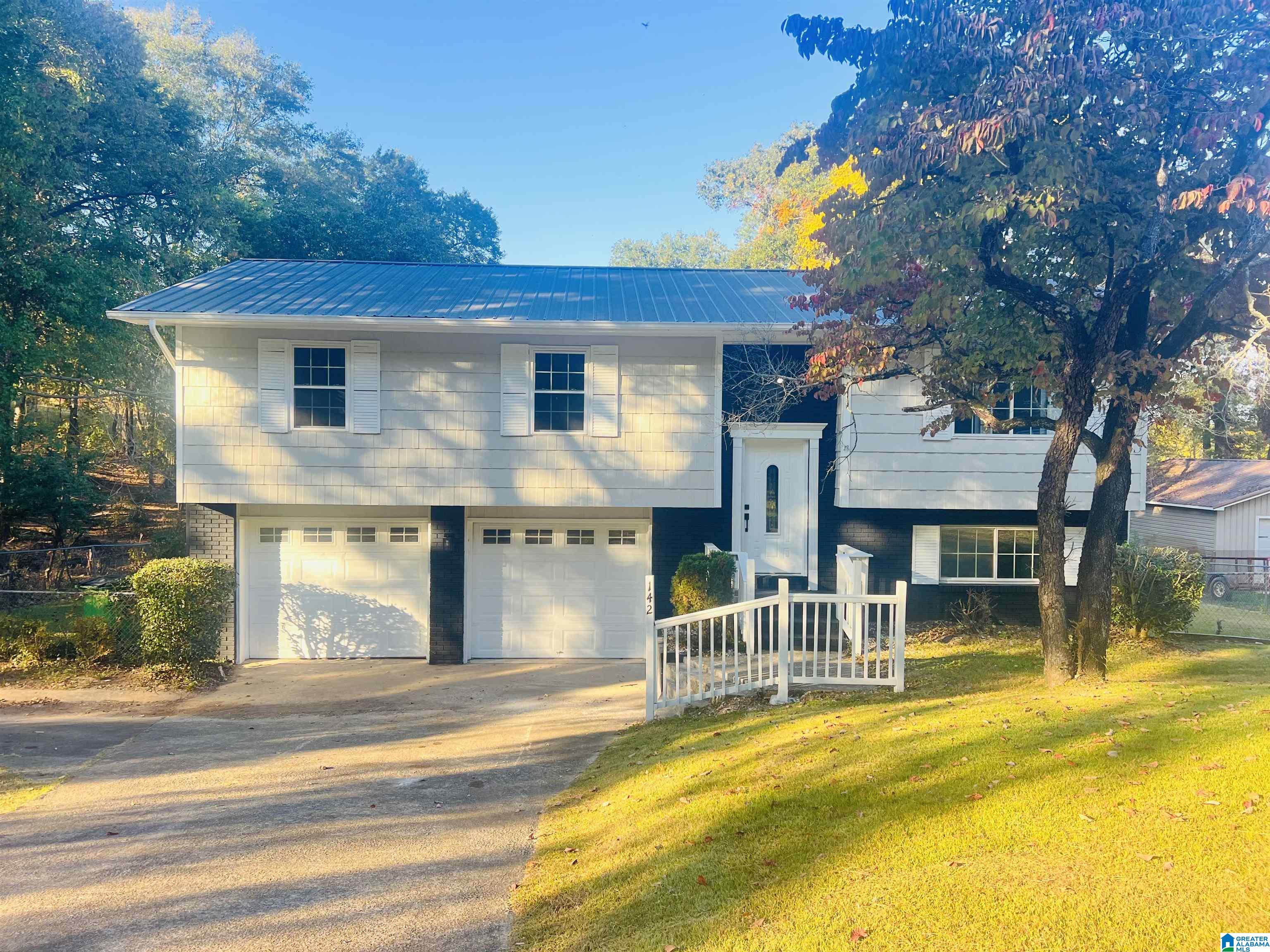1423 Herndon Drive — photo