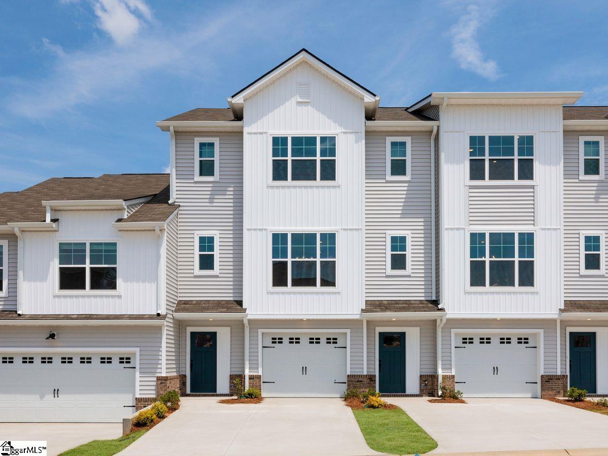 228 Taylor Woods Court — photo