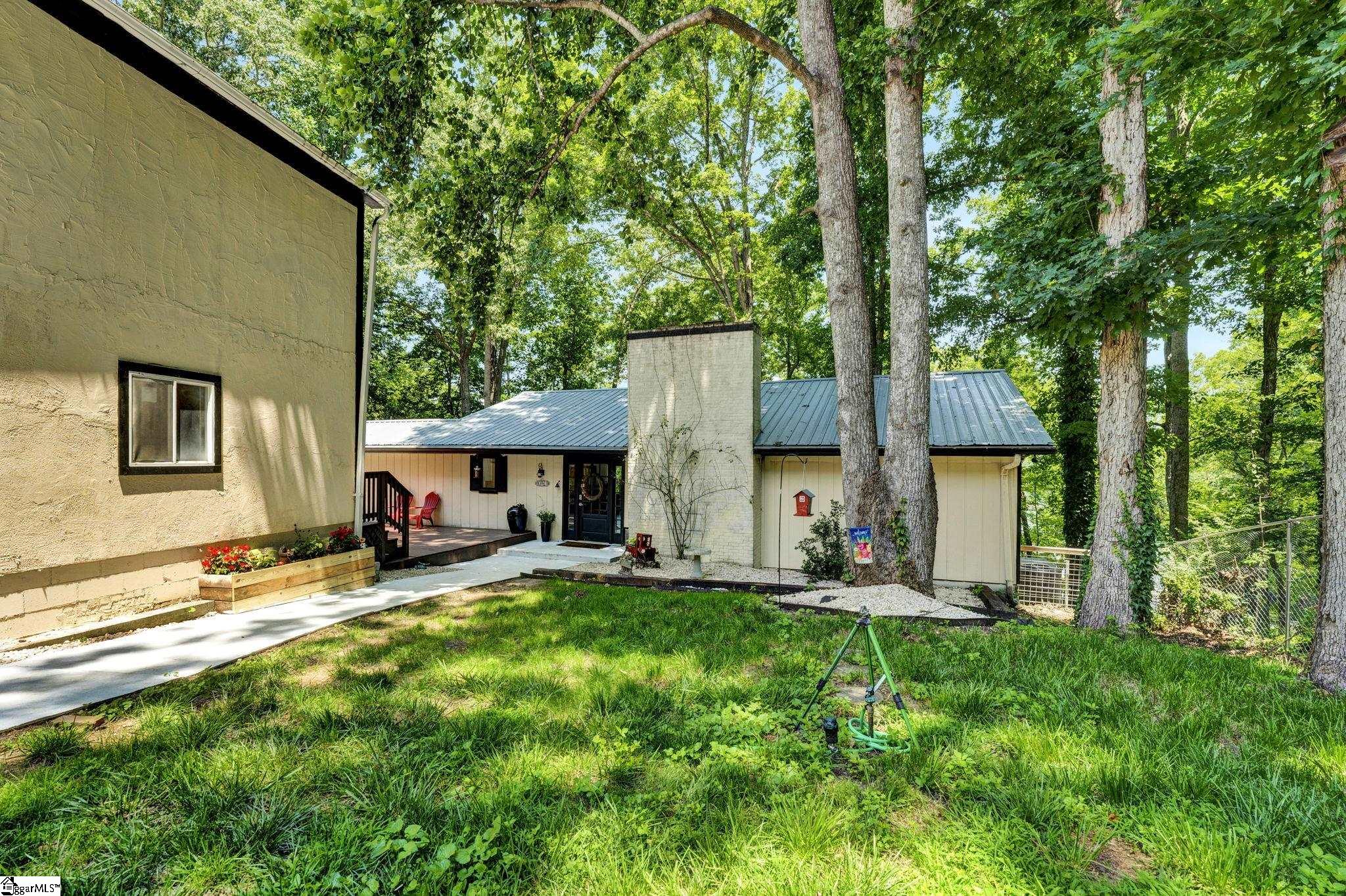 2152 Deloach Drive — photo