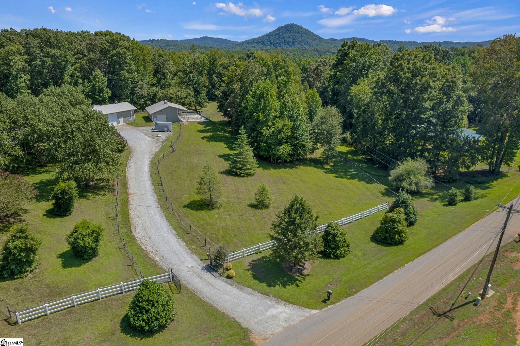316 Mountain Estates Road — photo