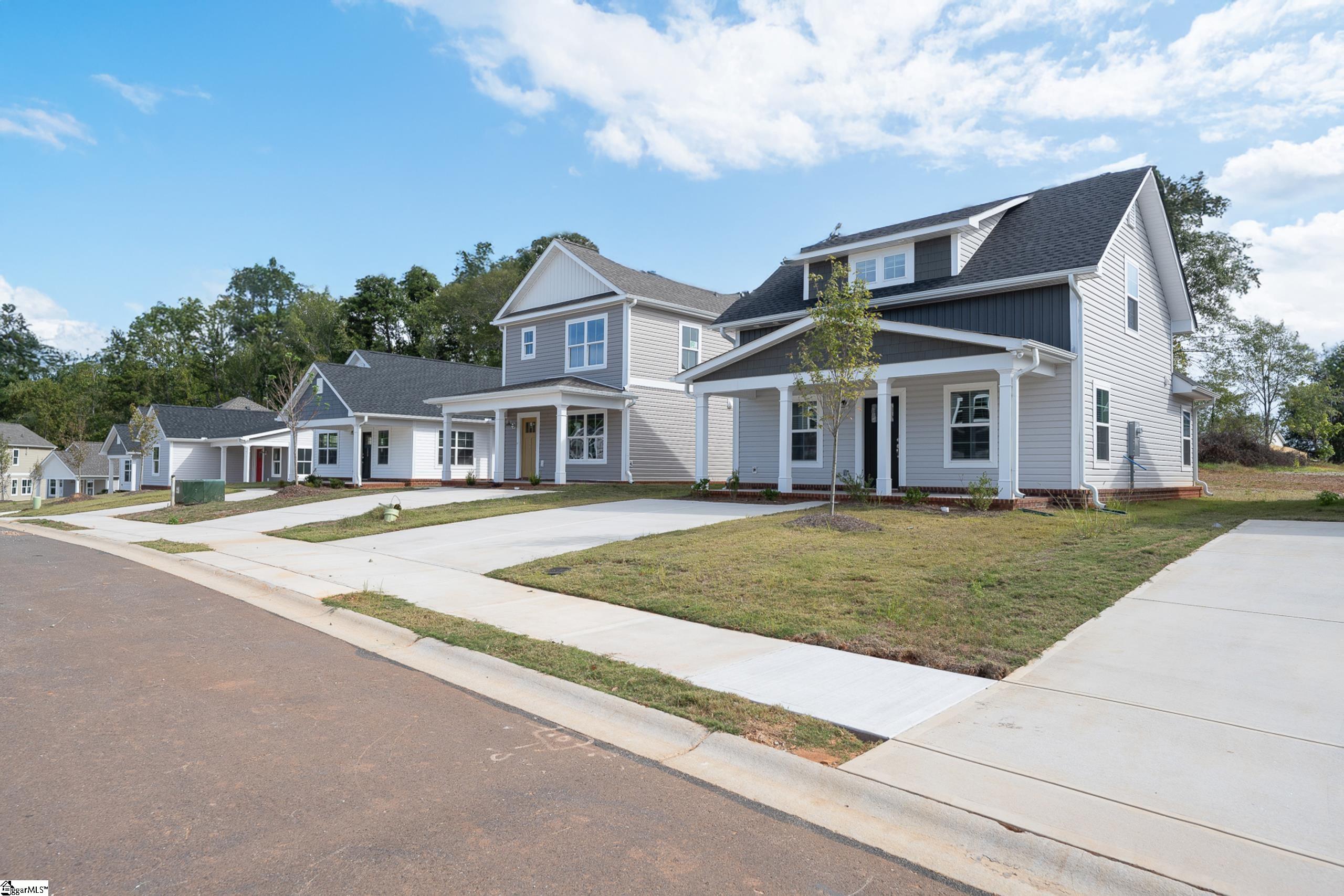 204 Waltham Court — photo