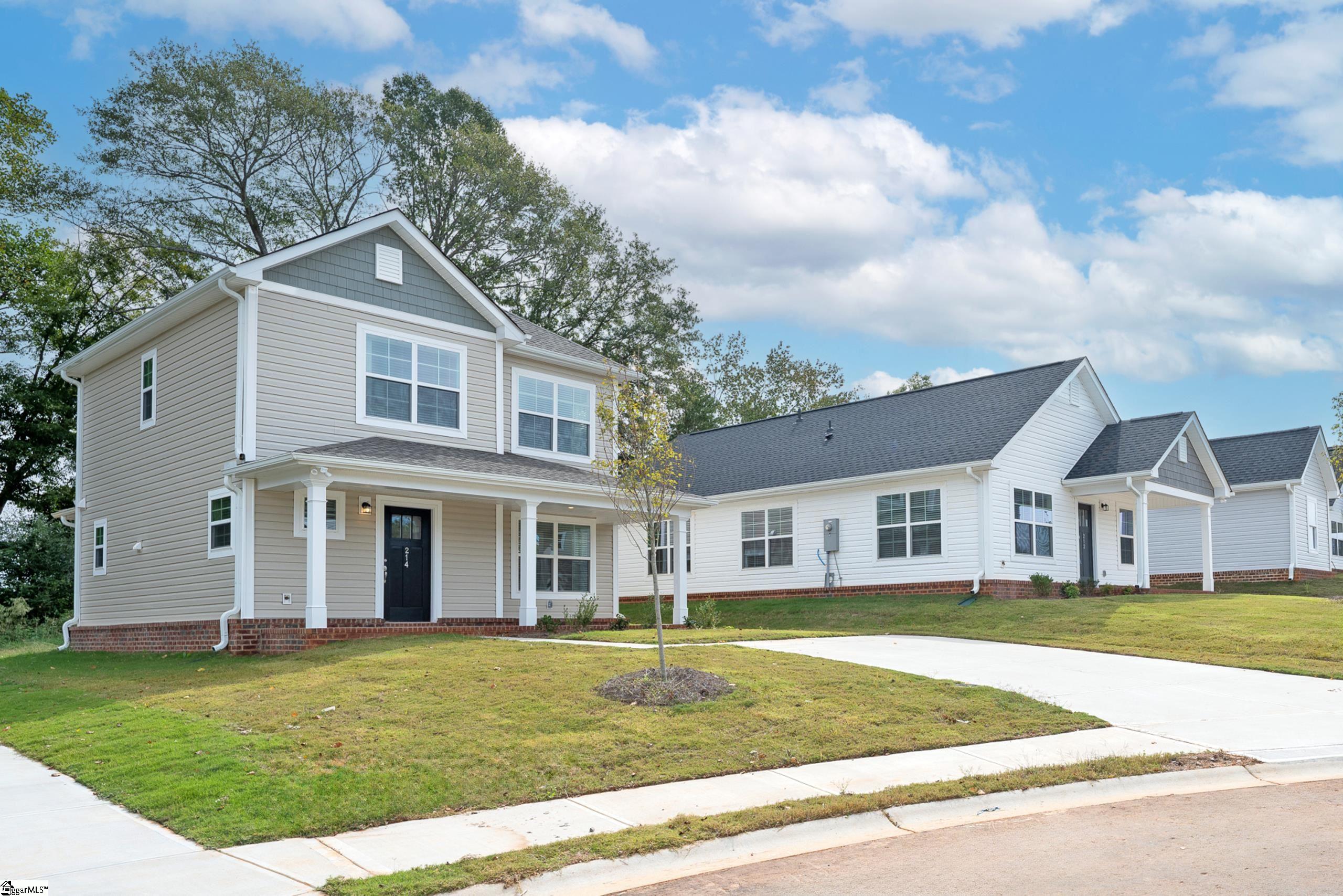 214 Waltham Court — photo