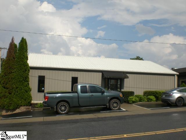 106 N Pendleton Street — photo