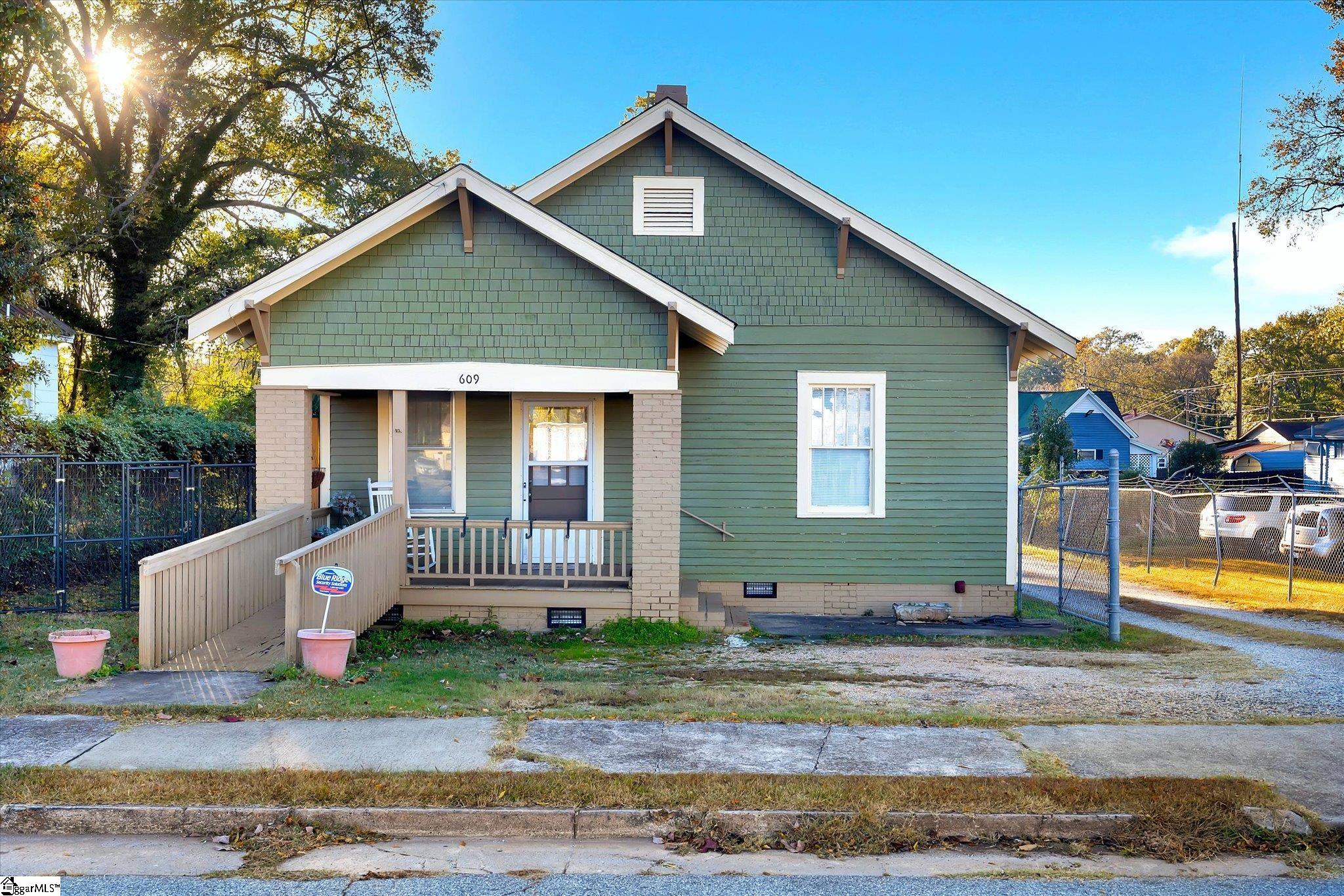 609 Fair Street — photo