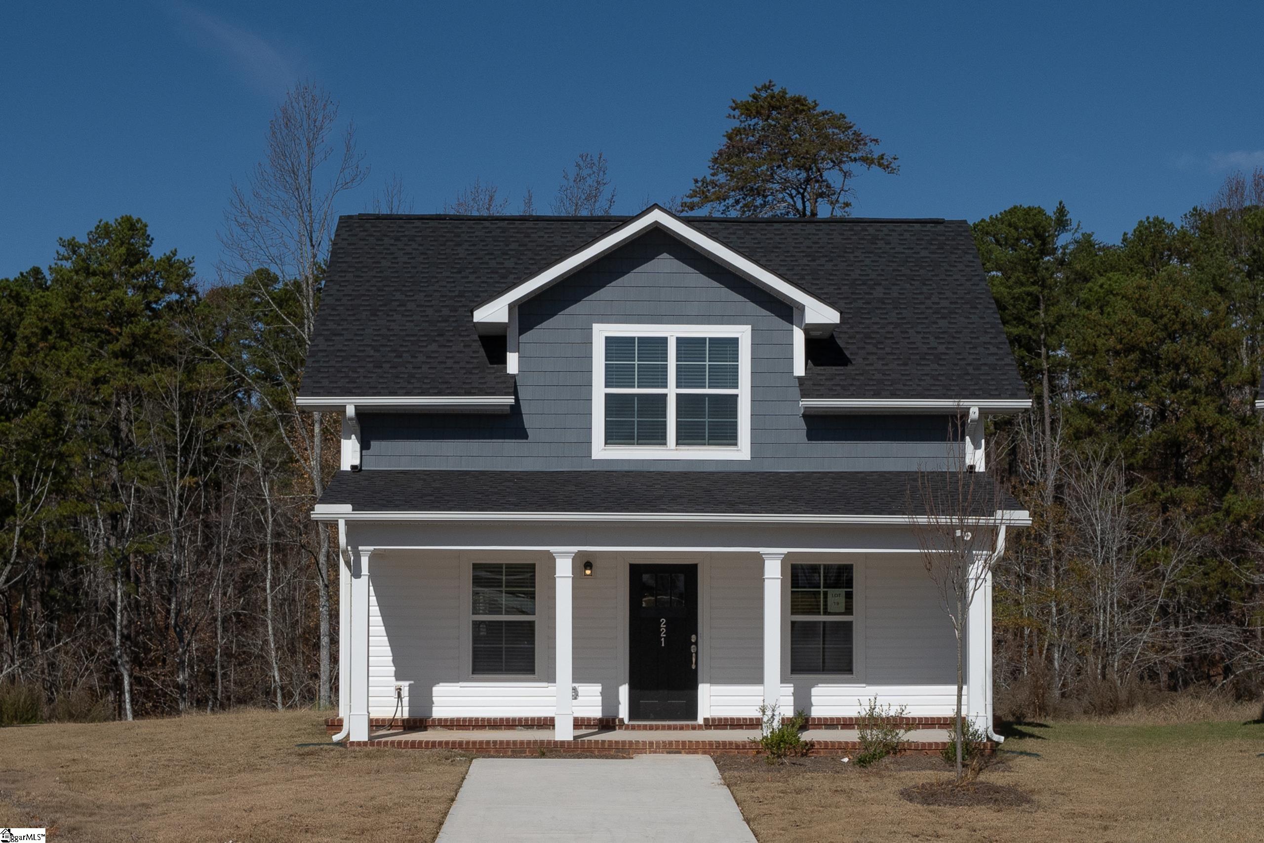 221 Waltham Court — photo