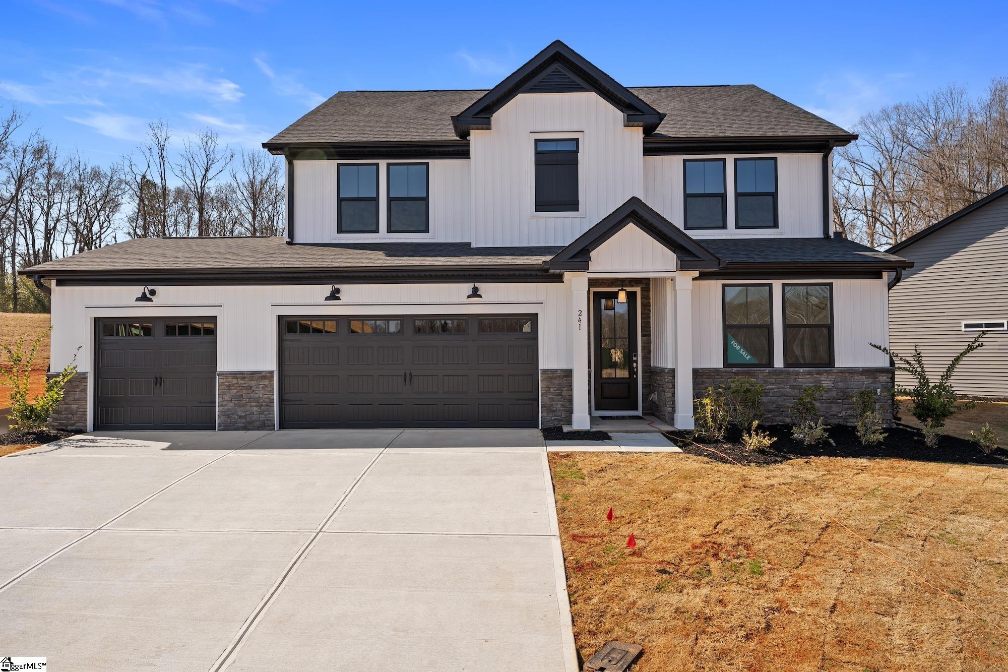 241 Creekside Circle — photo