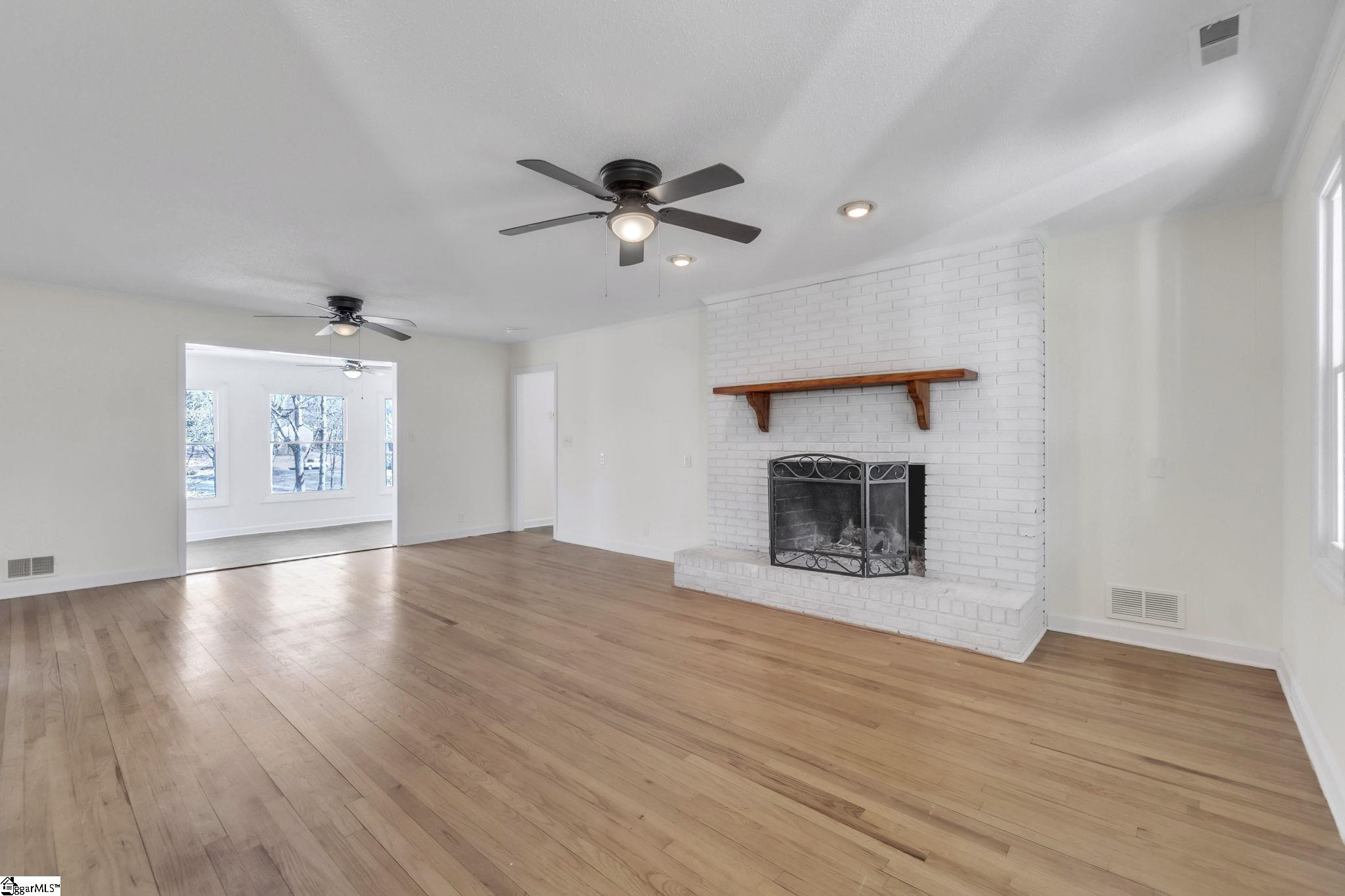 402 Shady Point, Inman, SC 29349 — photo 2