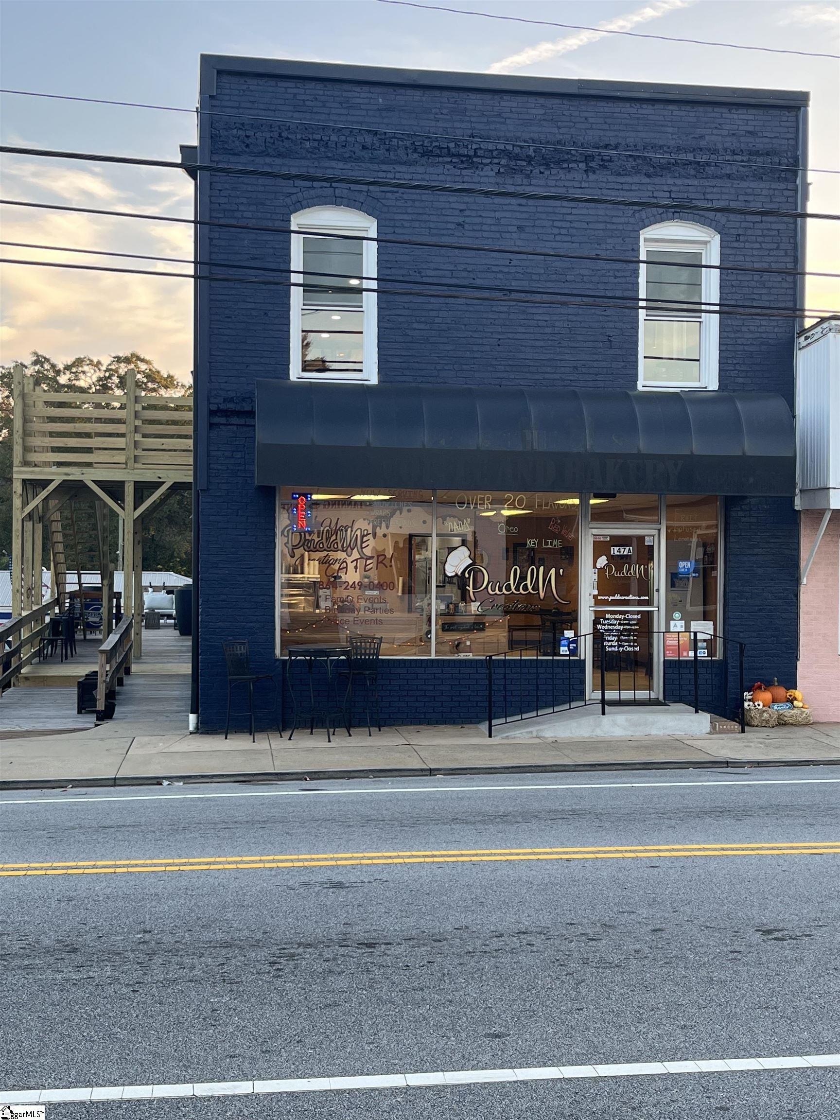 147 W Main Street — photo