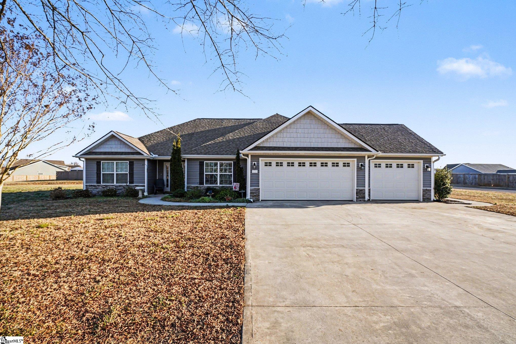 125 Apple Grove Drive — photo