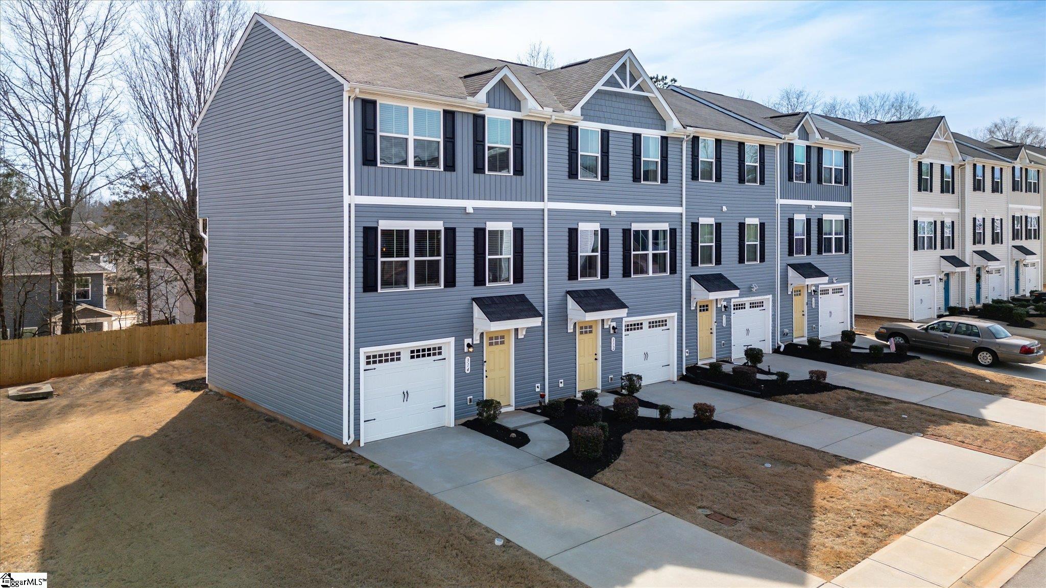 314 Brooklane Court — photo
