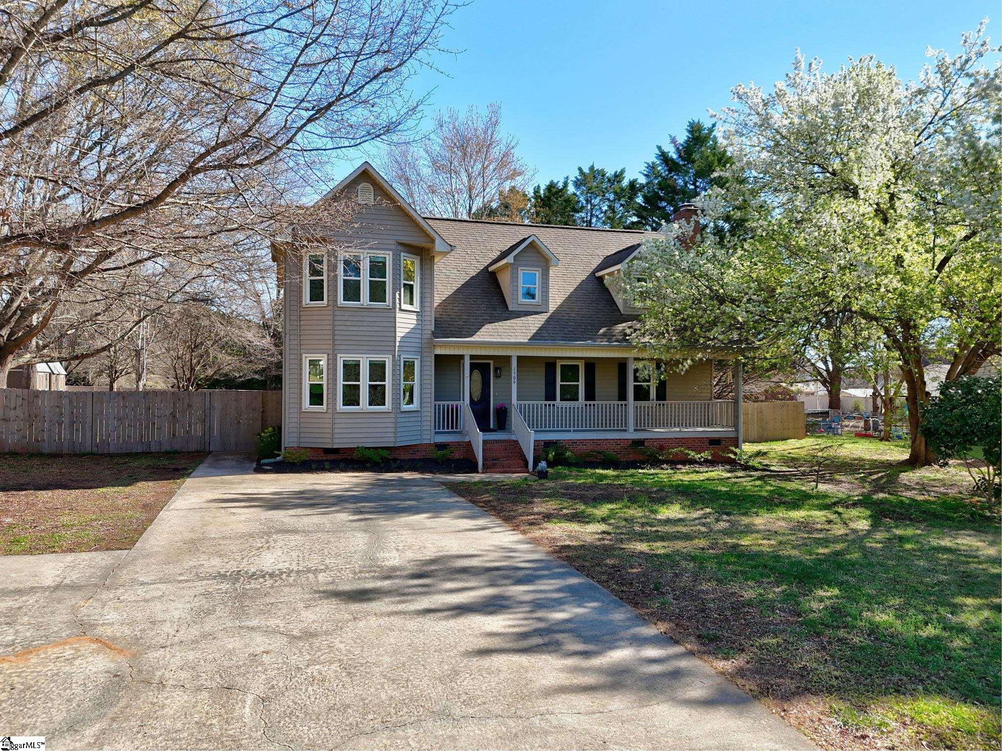1509 Crestview Road — photo