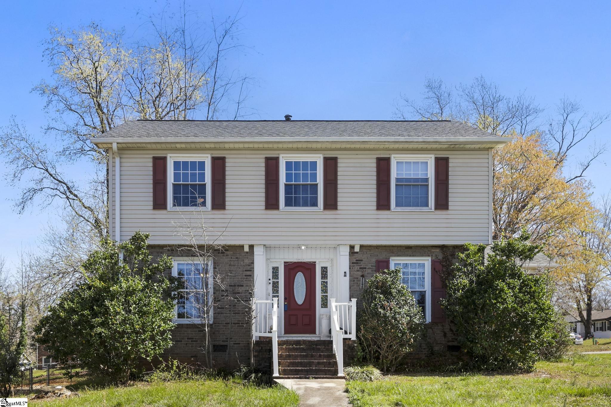 200 Yorkshire Drive — photo