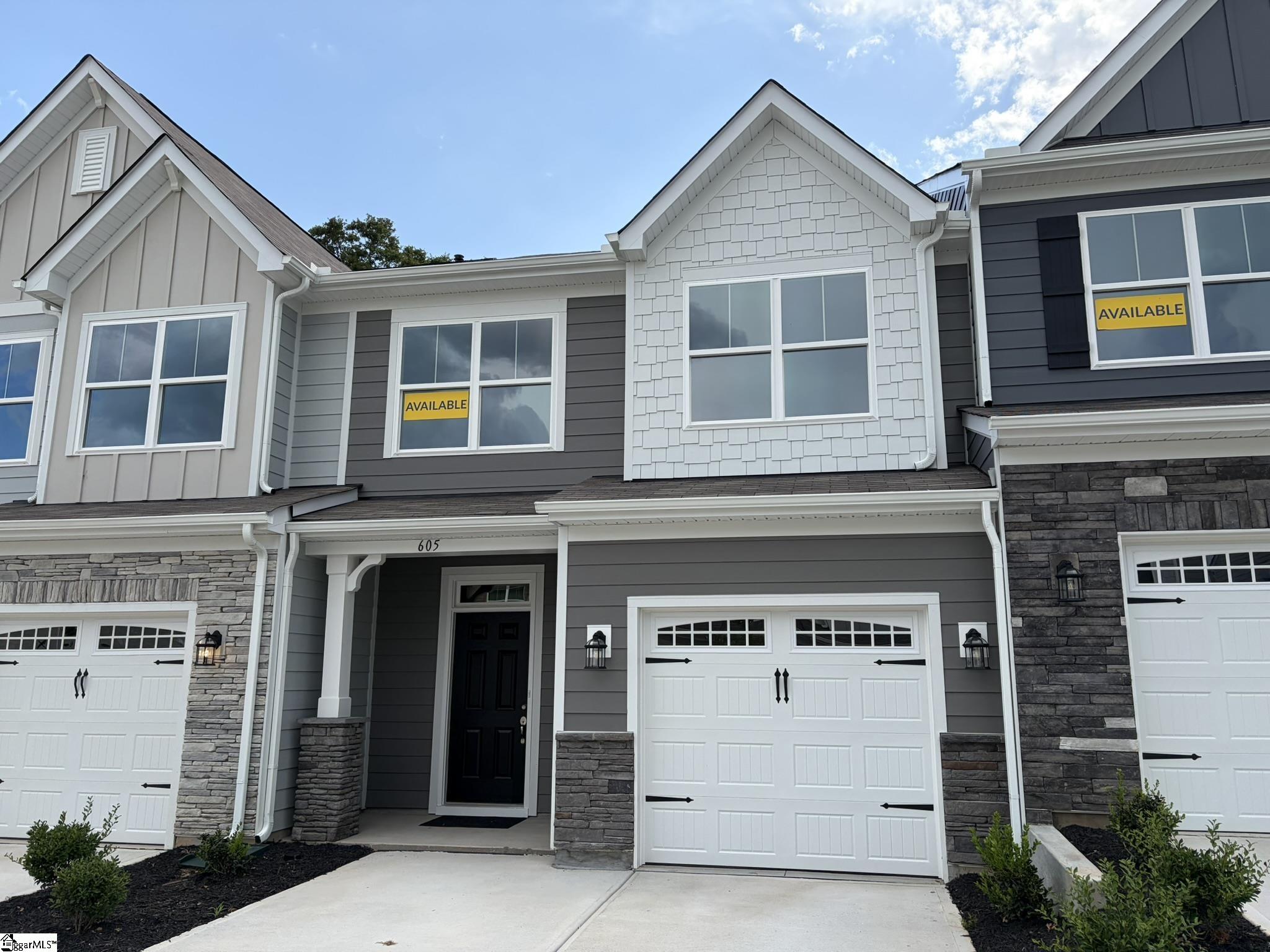 605 Autumn Lake Road — photo