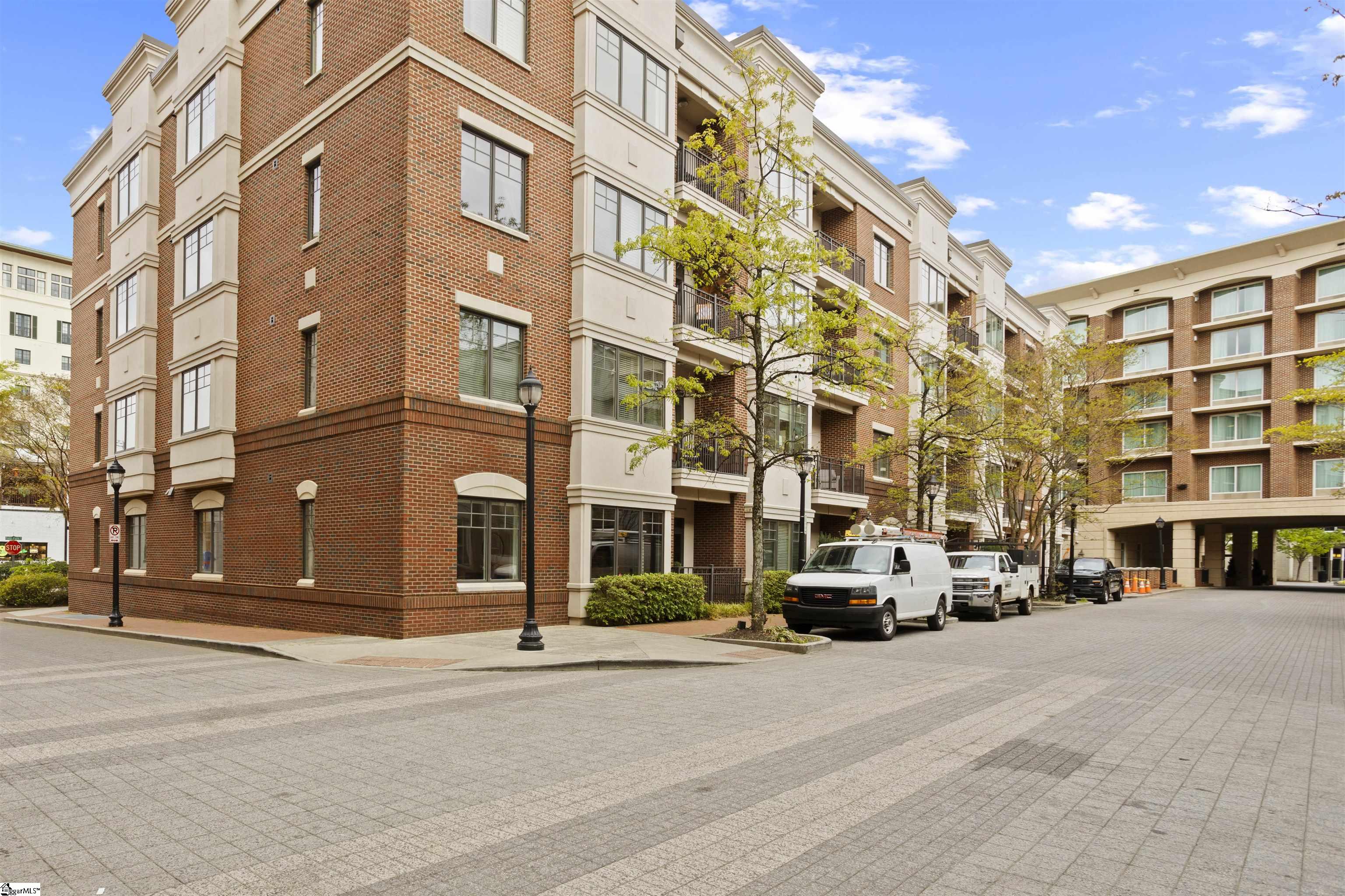 155 Riverplace Unit 109 — photo