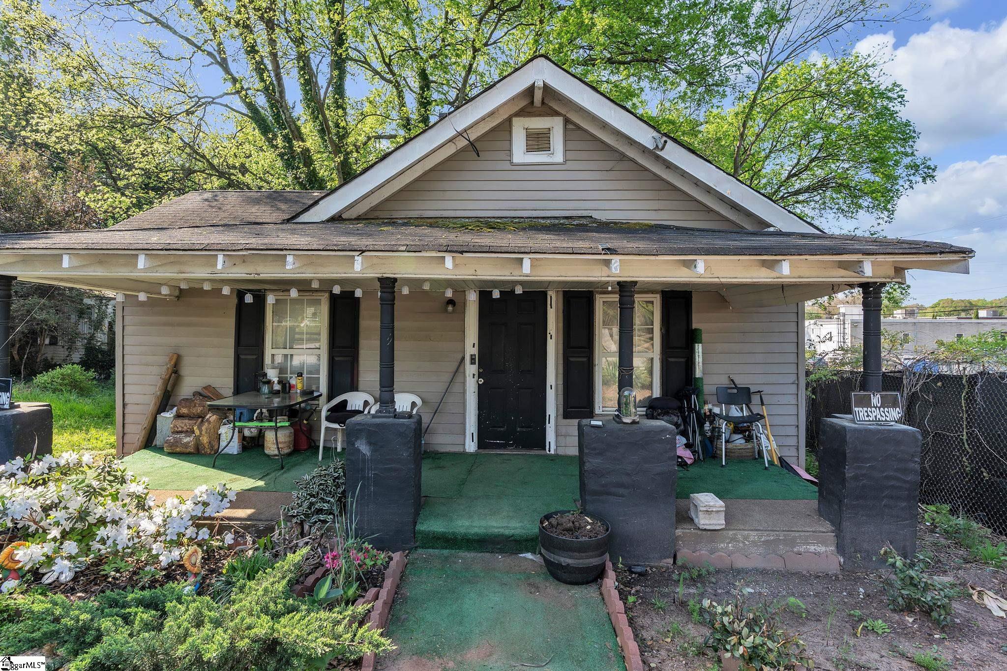 1001 W Bramlett Road — photo