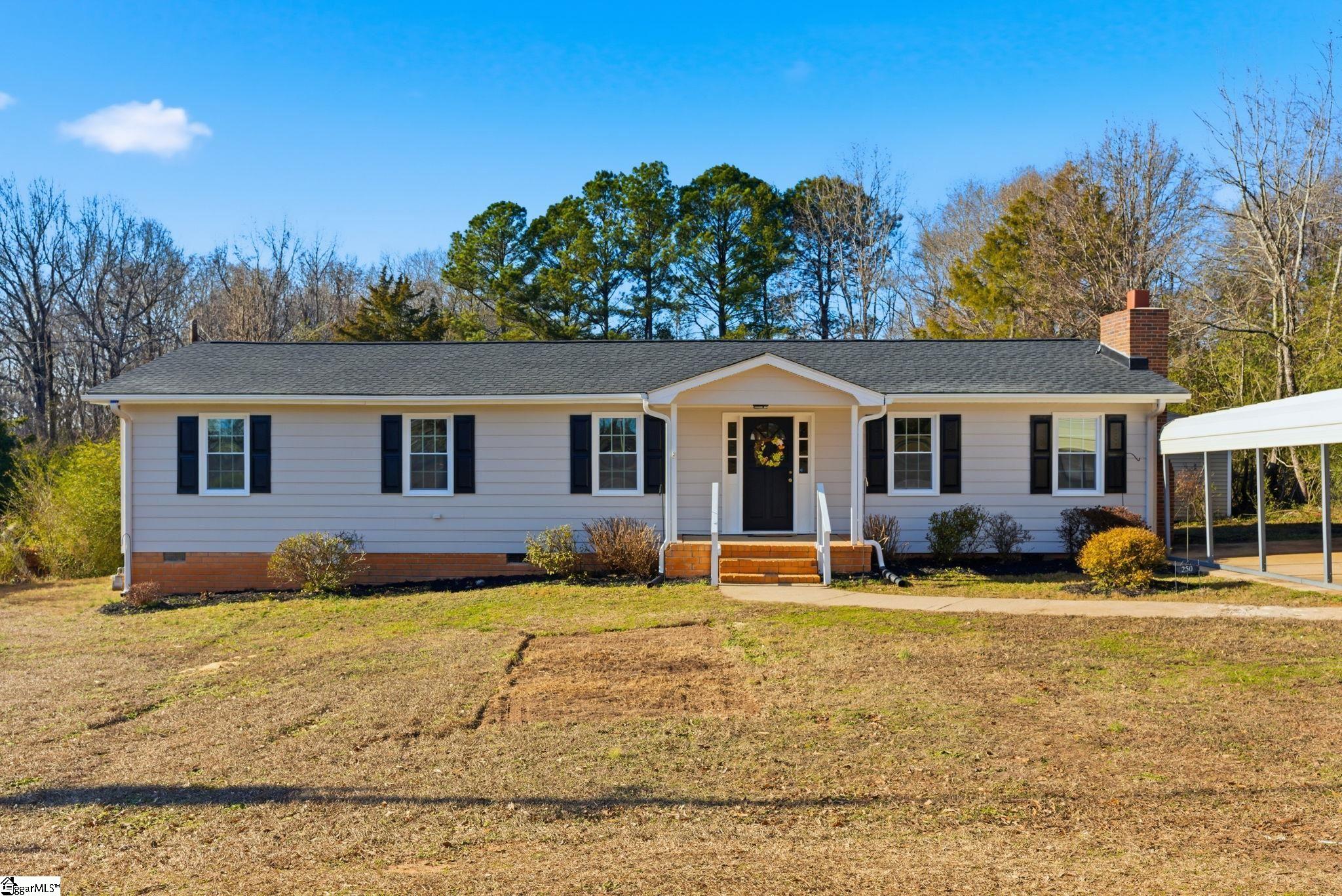 250 Pine Drive — photo