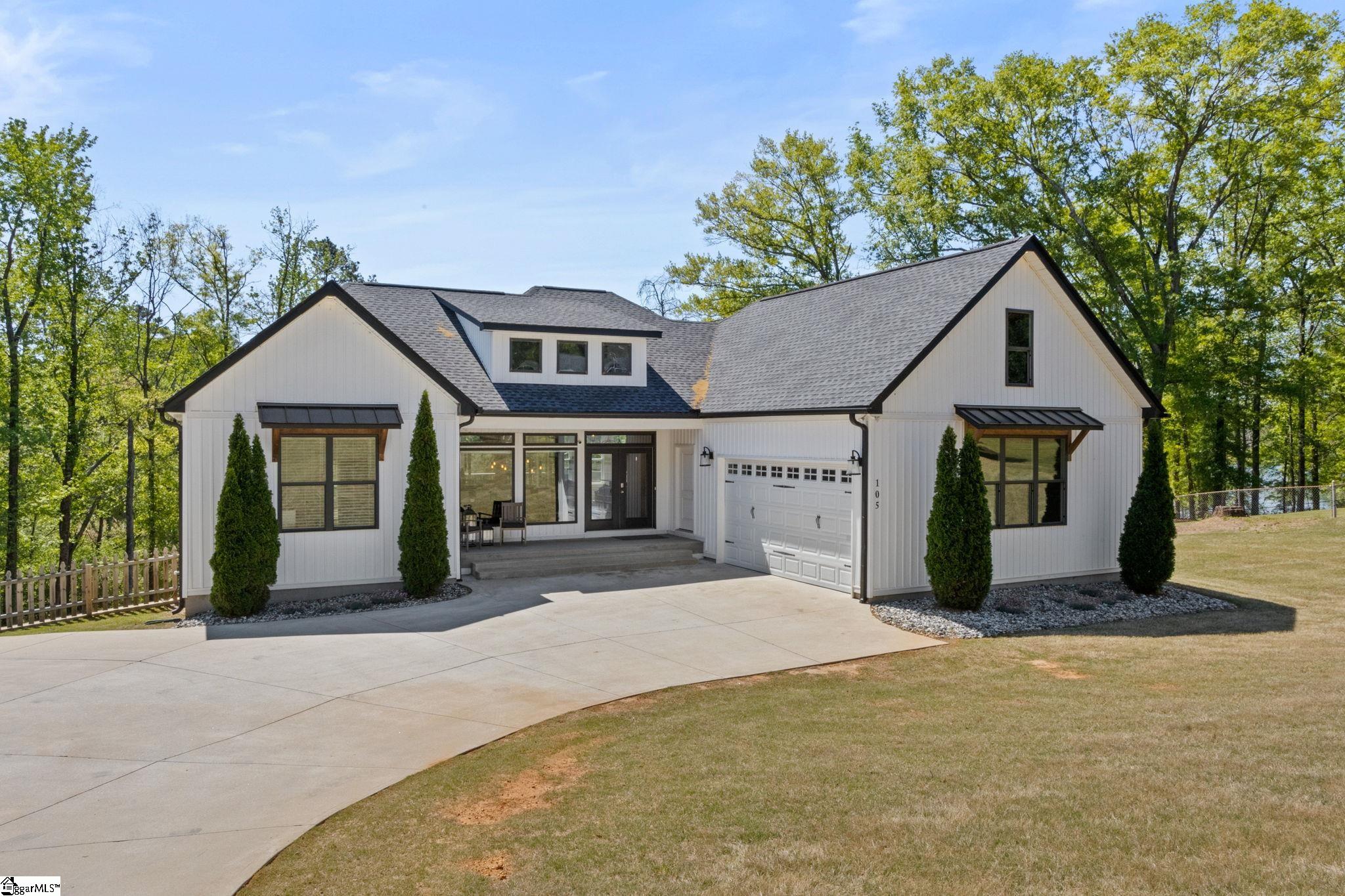 105 Lake Forest Drive — photo