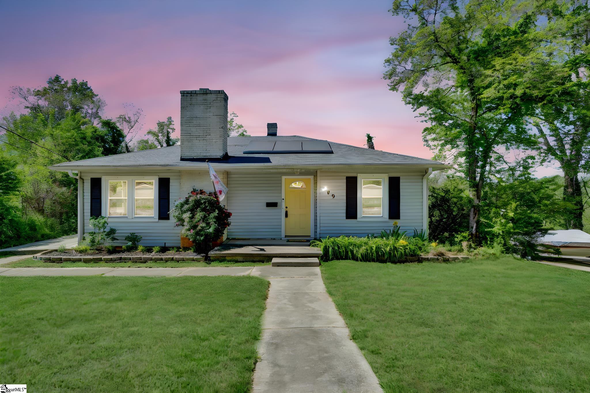 309 Pineview Drive — photo