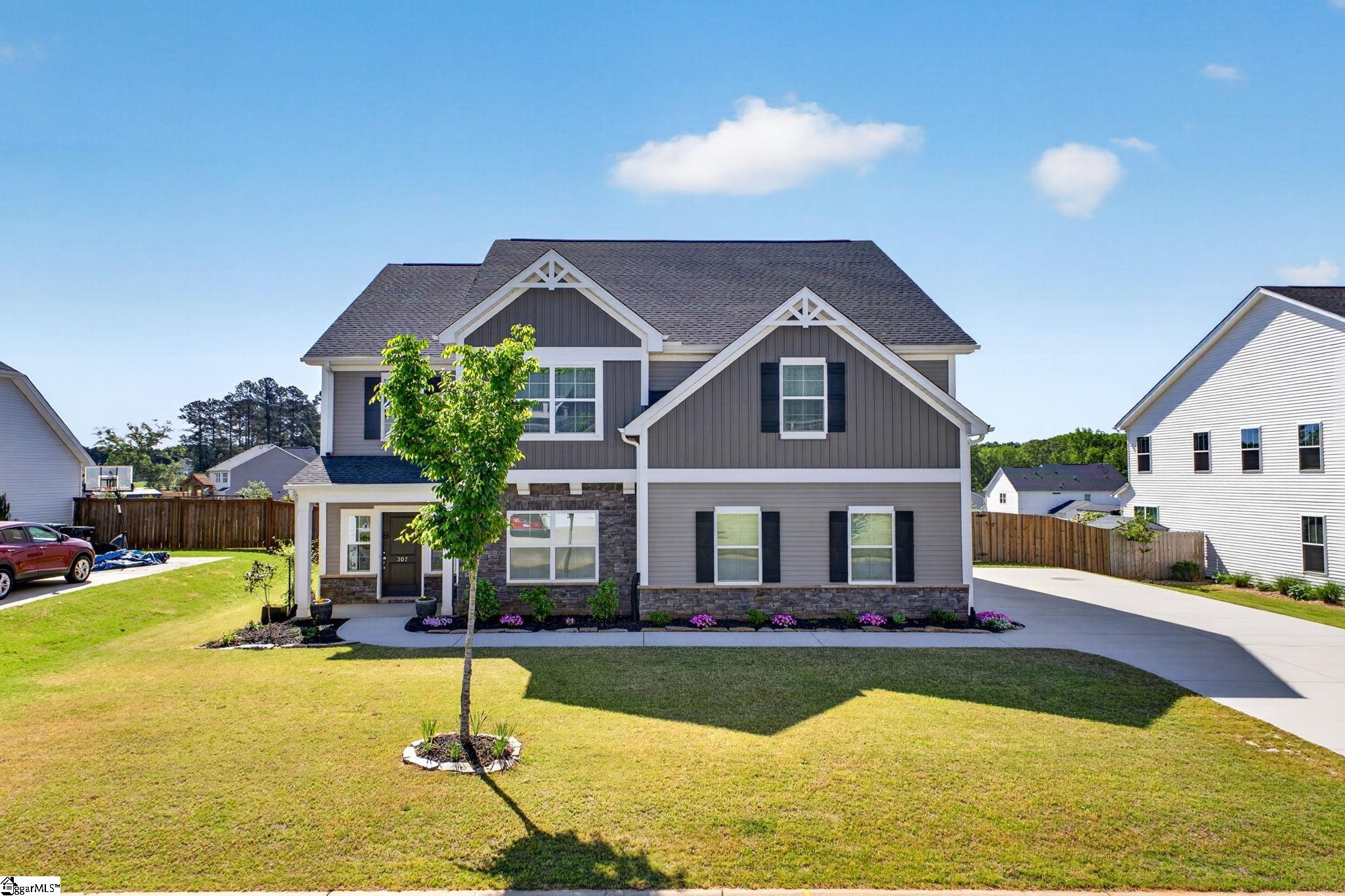 307 Valley Oak Drive — photo