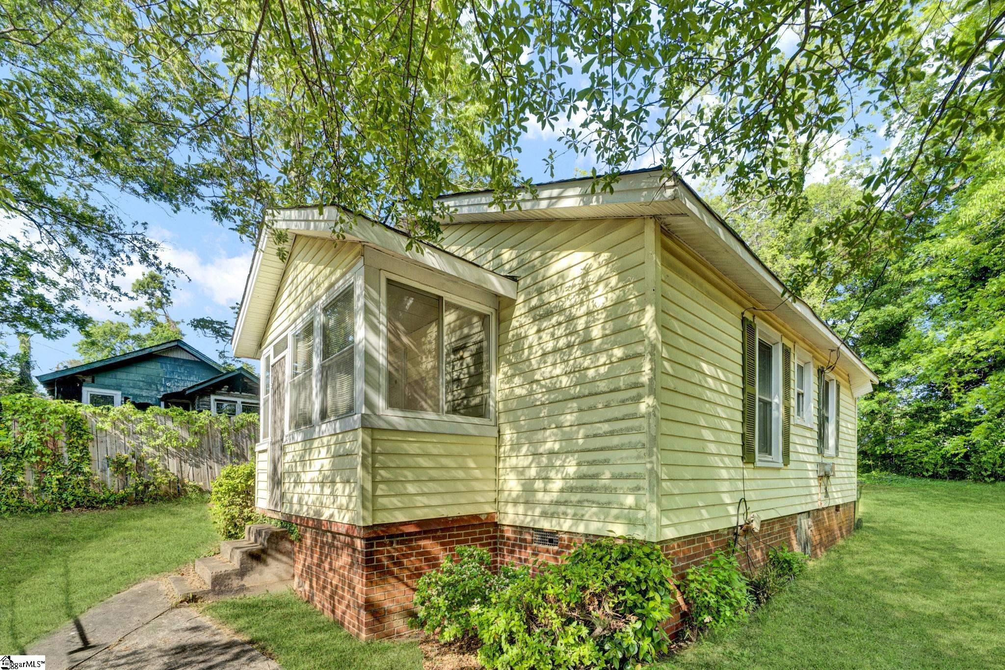 103 Dobbs Street — photo