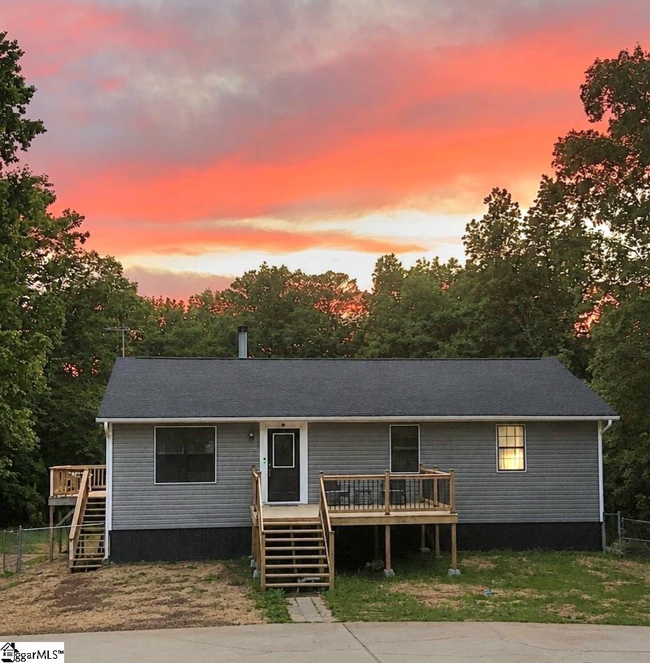 5202 Fairview Road — photo