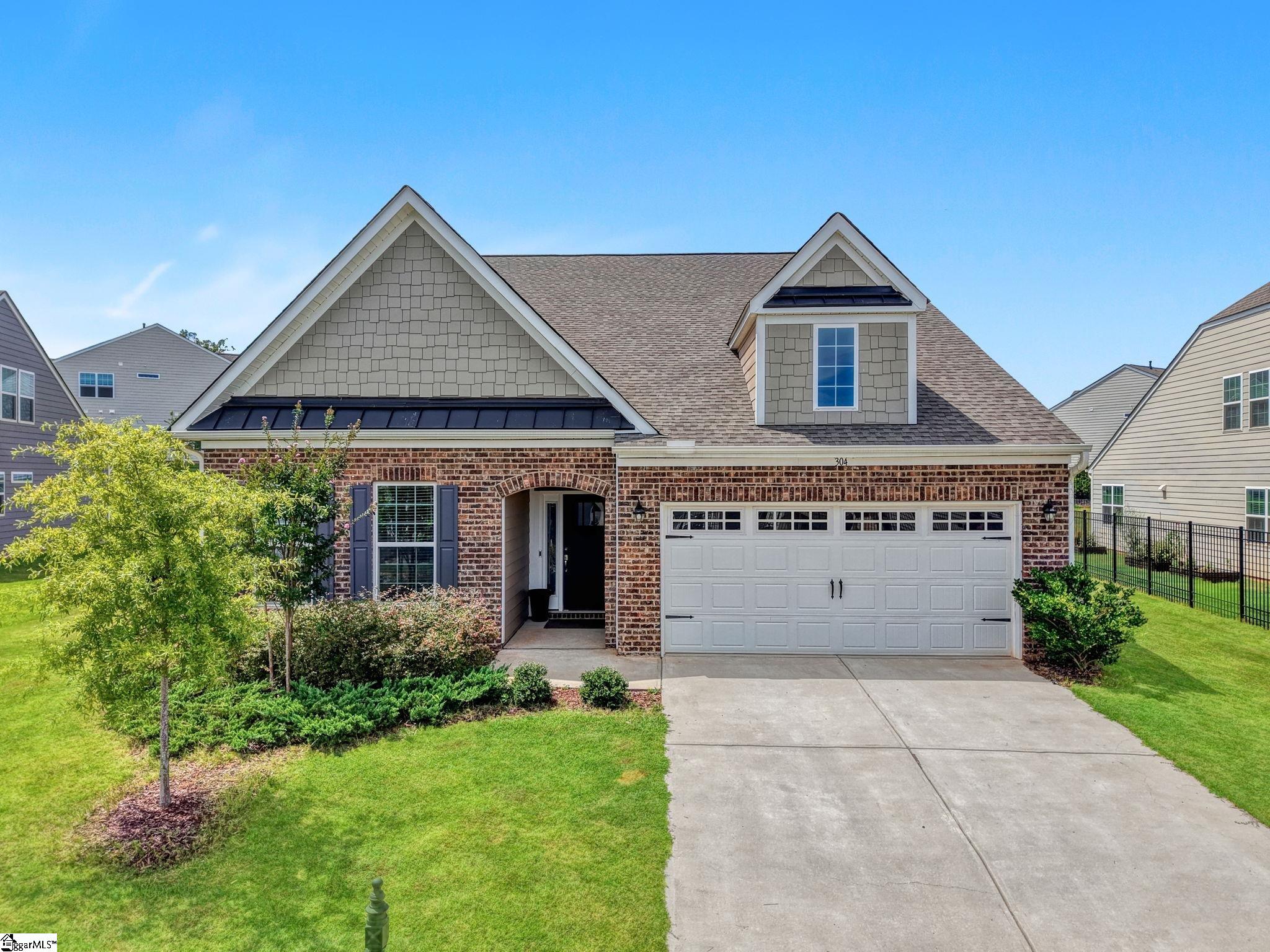 304 Double Crest Drive — photo