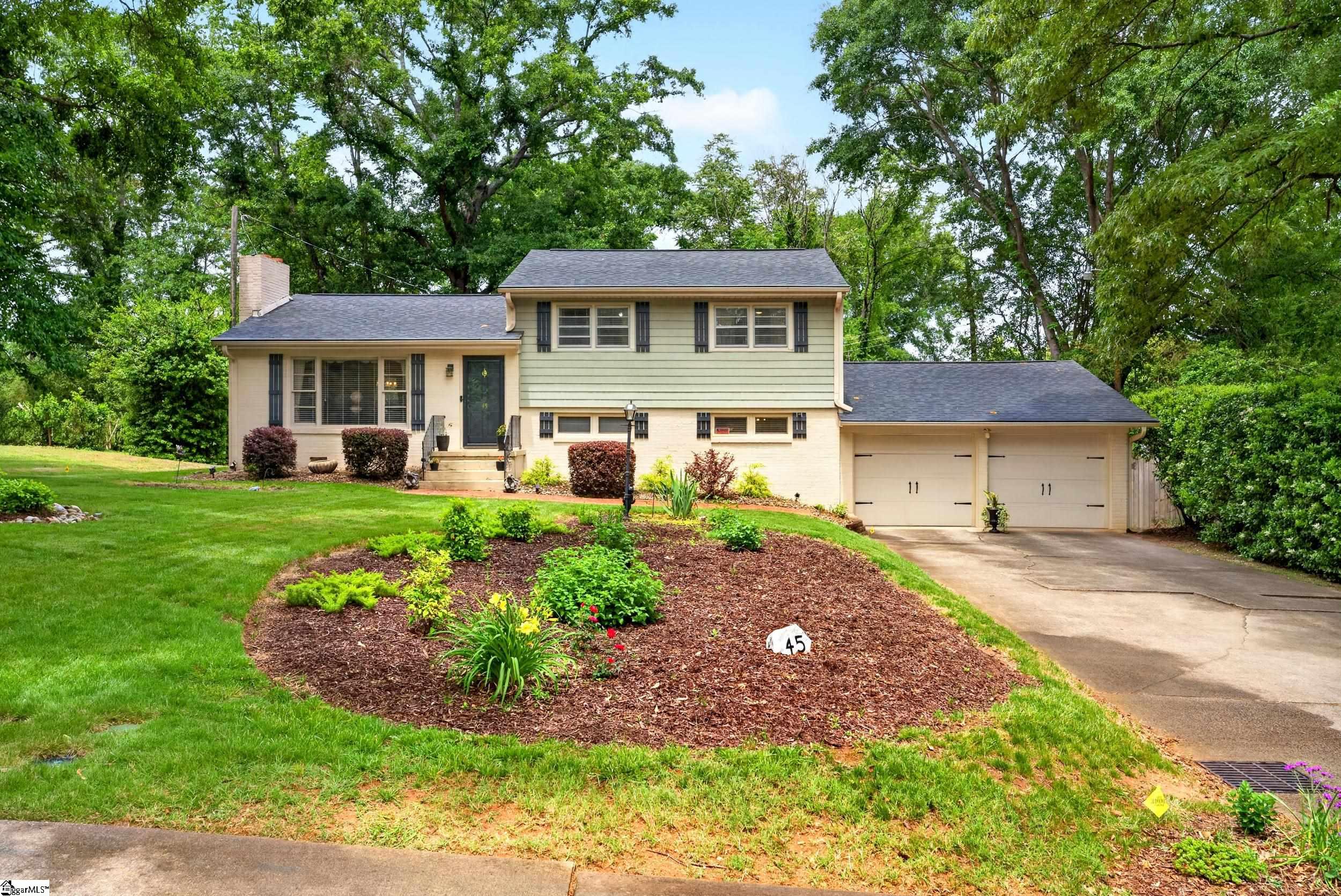 45 Ridgeway Drive — photo