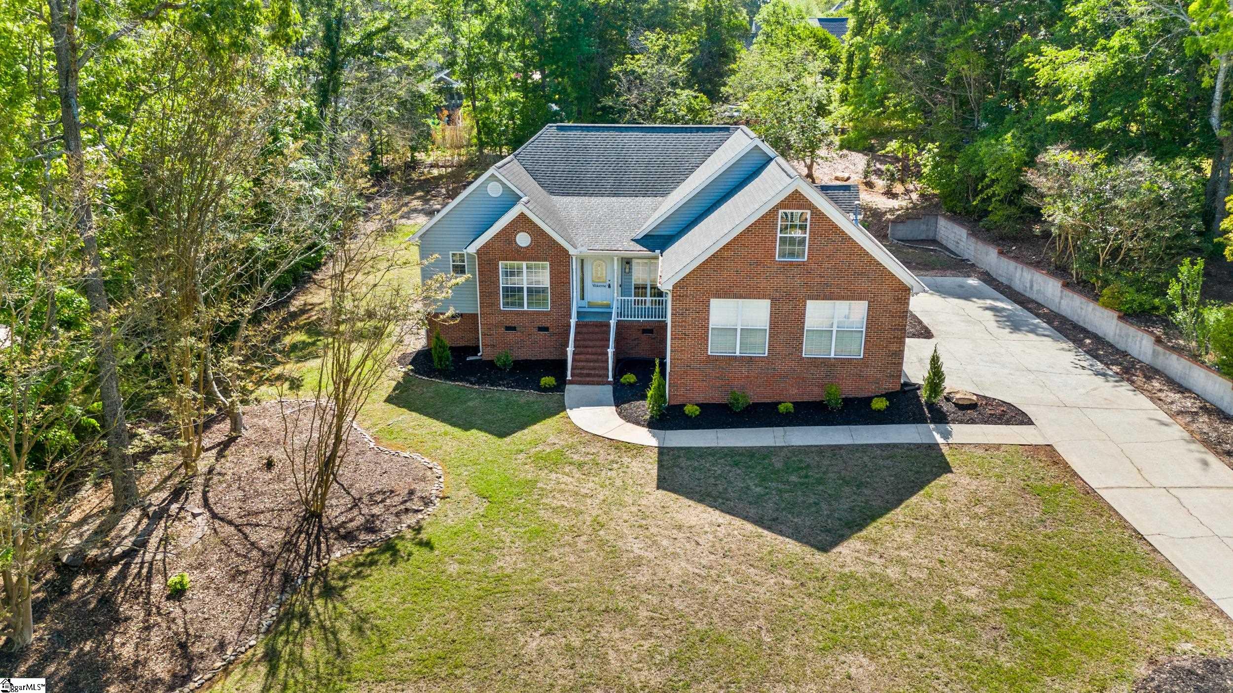 200 Holly Chase Drive — photo