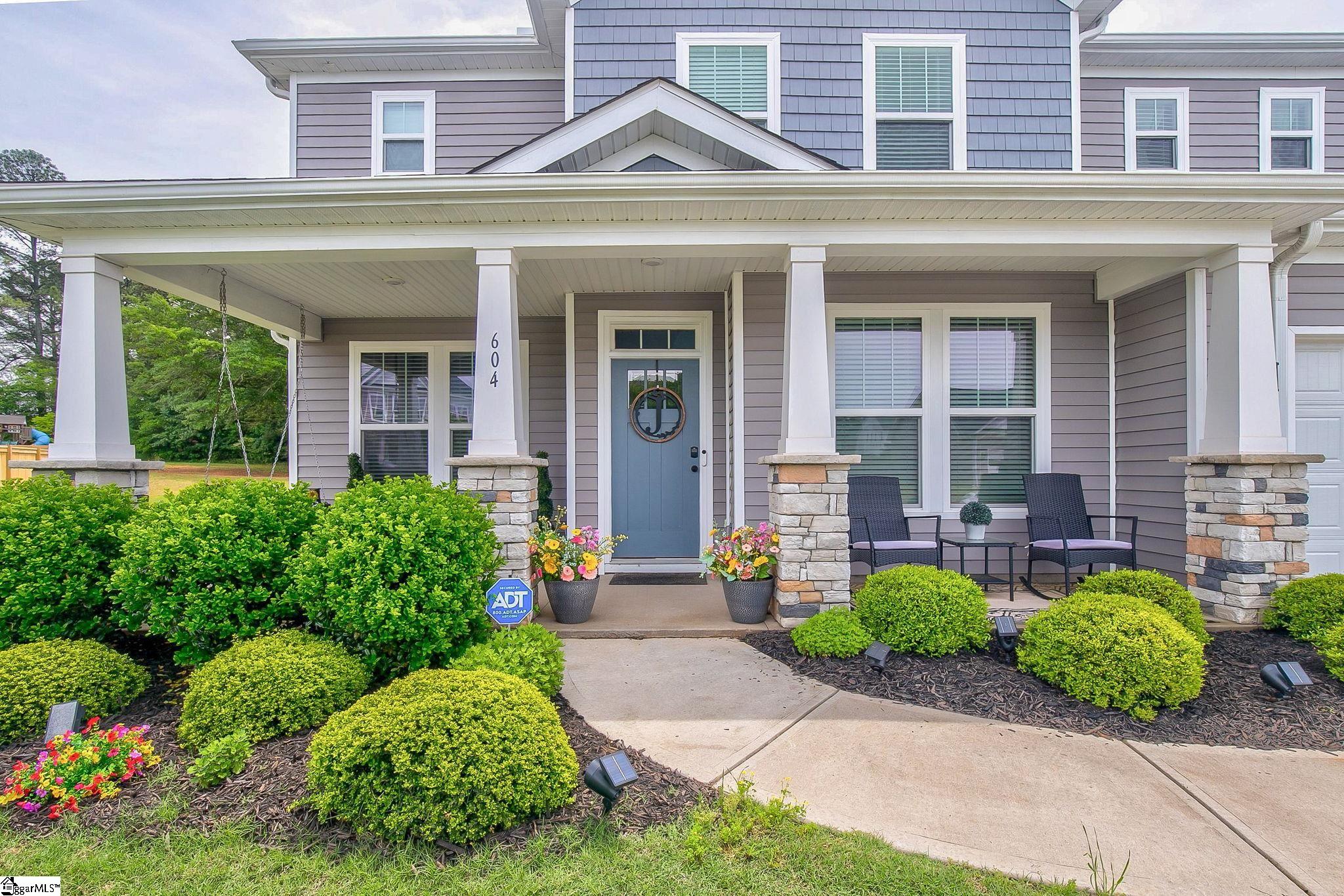 604 Oak Hill Lane — photo