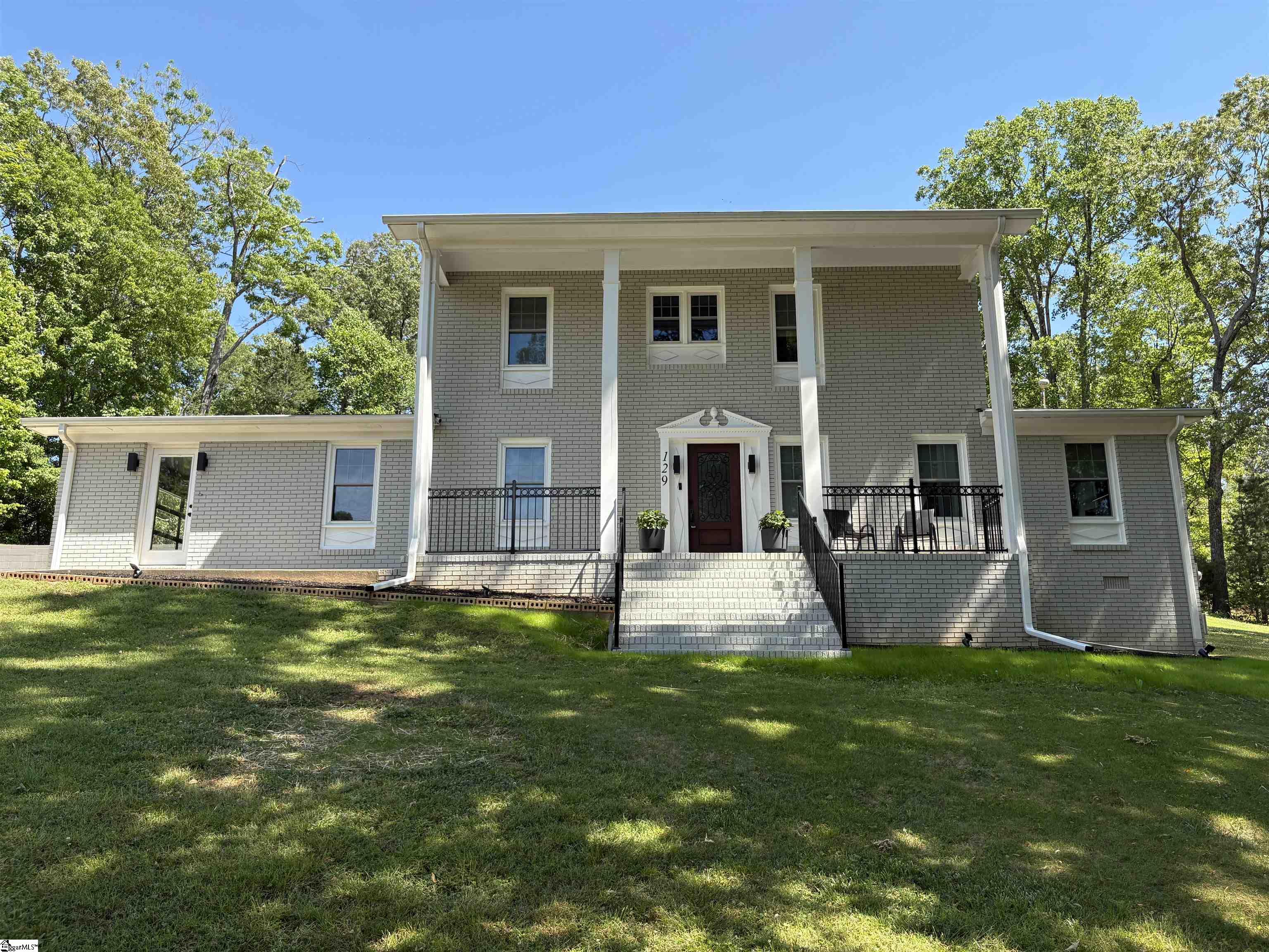 129 Highland Drive — photo
