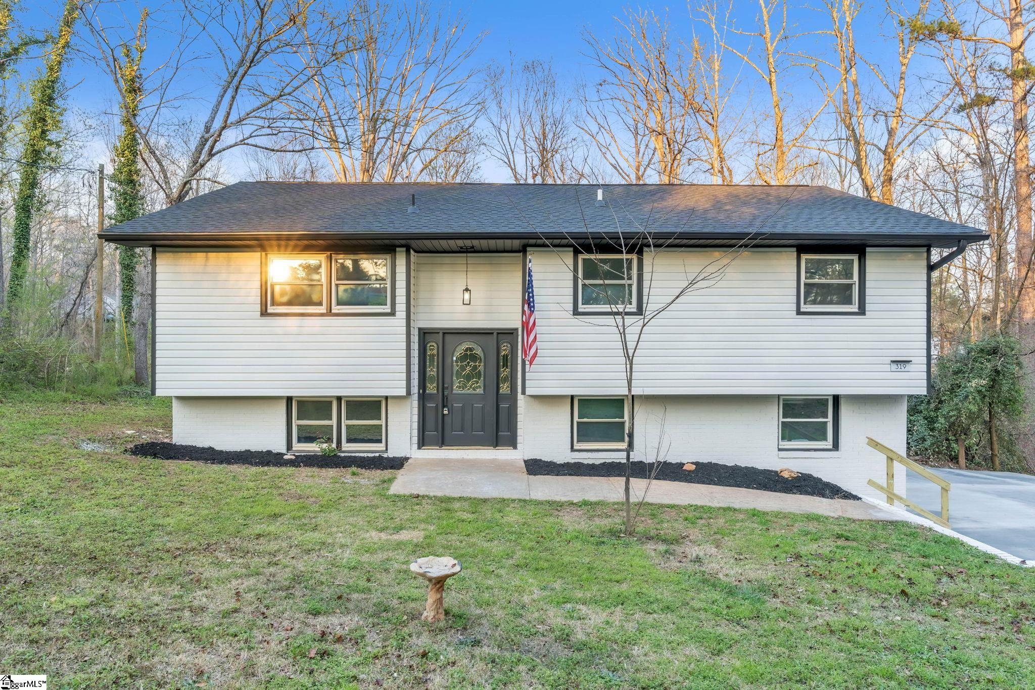 319 Catawba Circle — photo